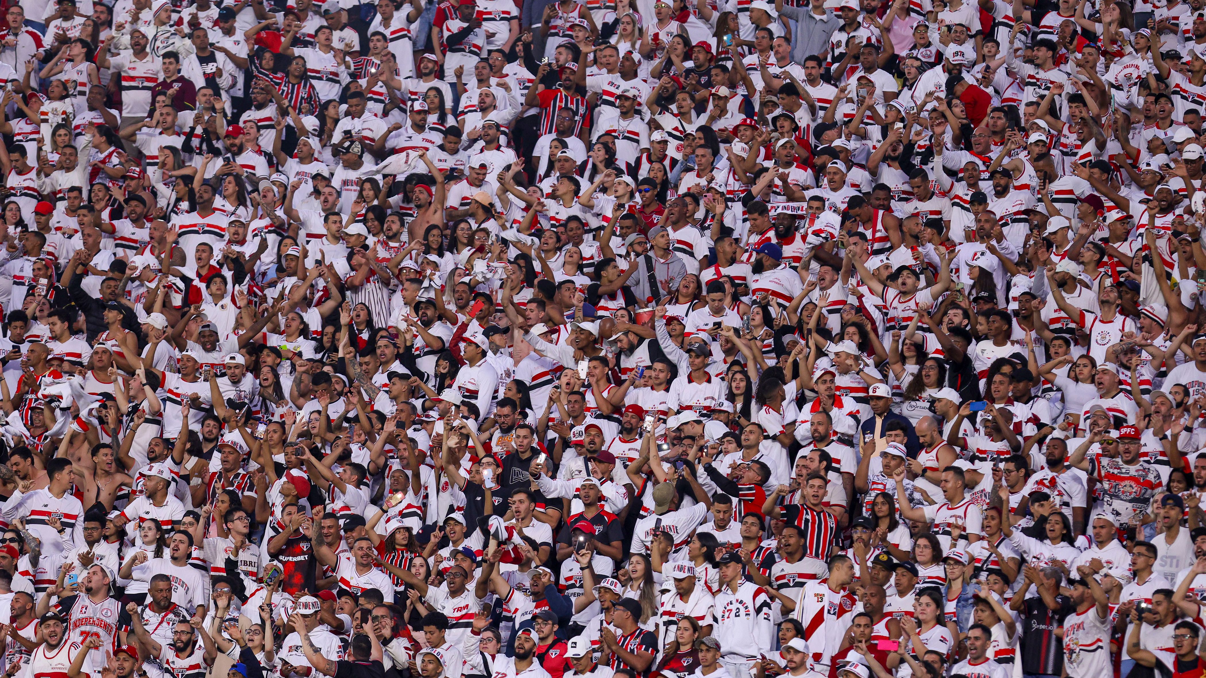 Sao Paulo v Santos - Brasileirao 2025
