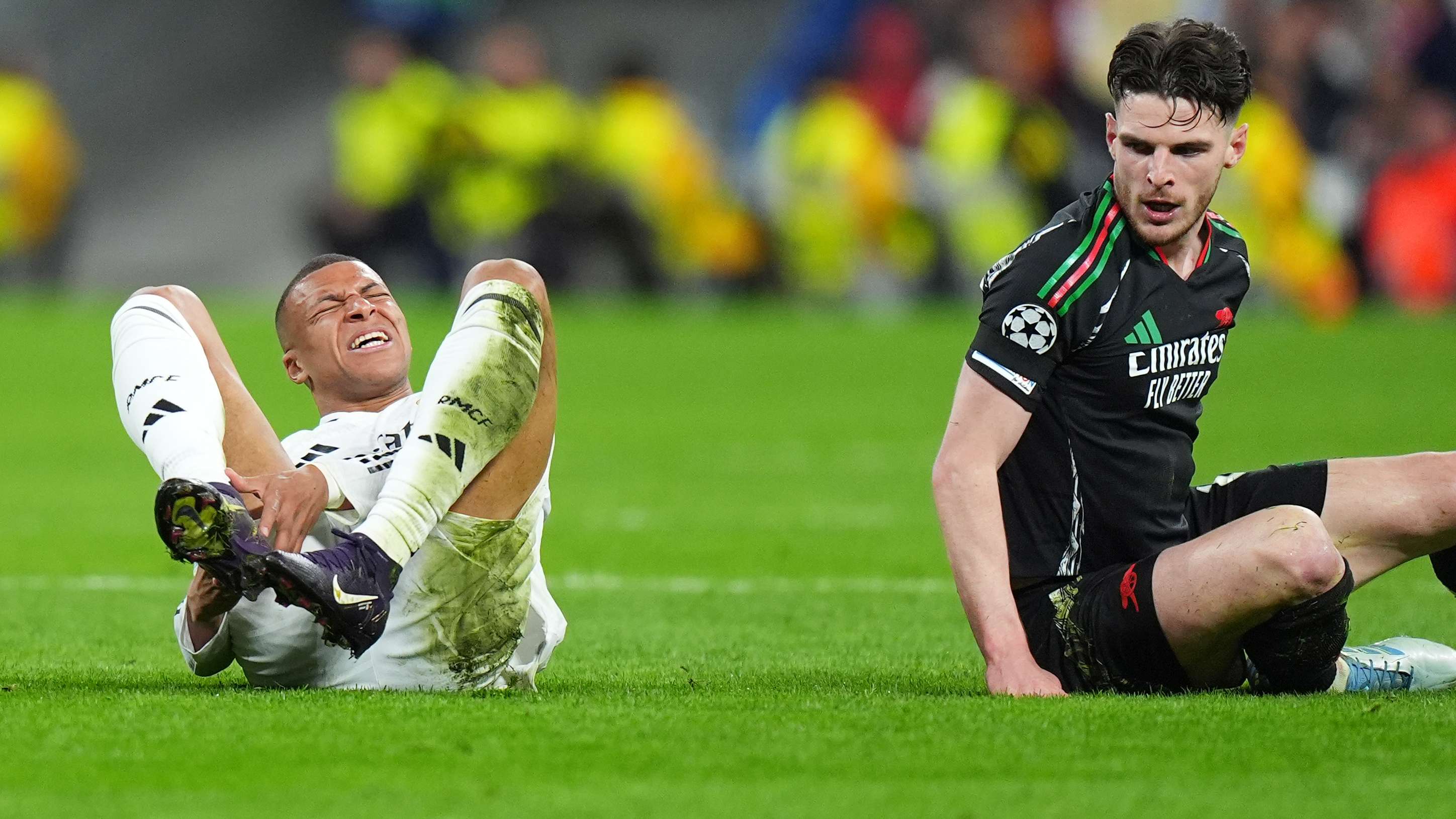 Soy un tipo honesto' - El héroe del Arsenal, Declan Rice, da su opinión sobre el incidente del penalti de Kylian Mbappé mientras acusa a la superestrella del Real Madrid de 'caer