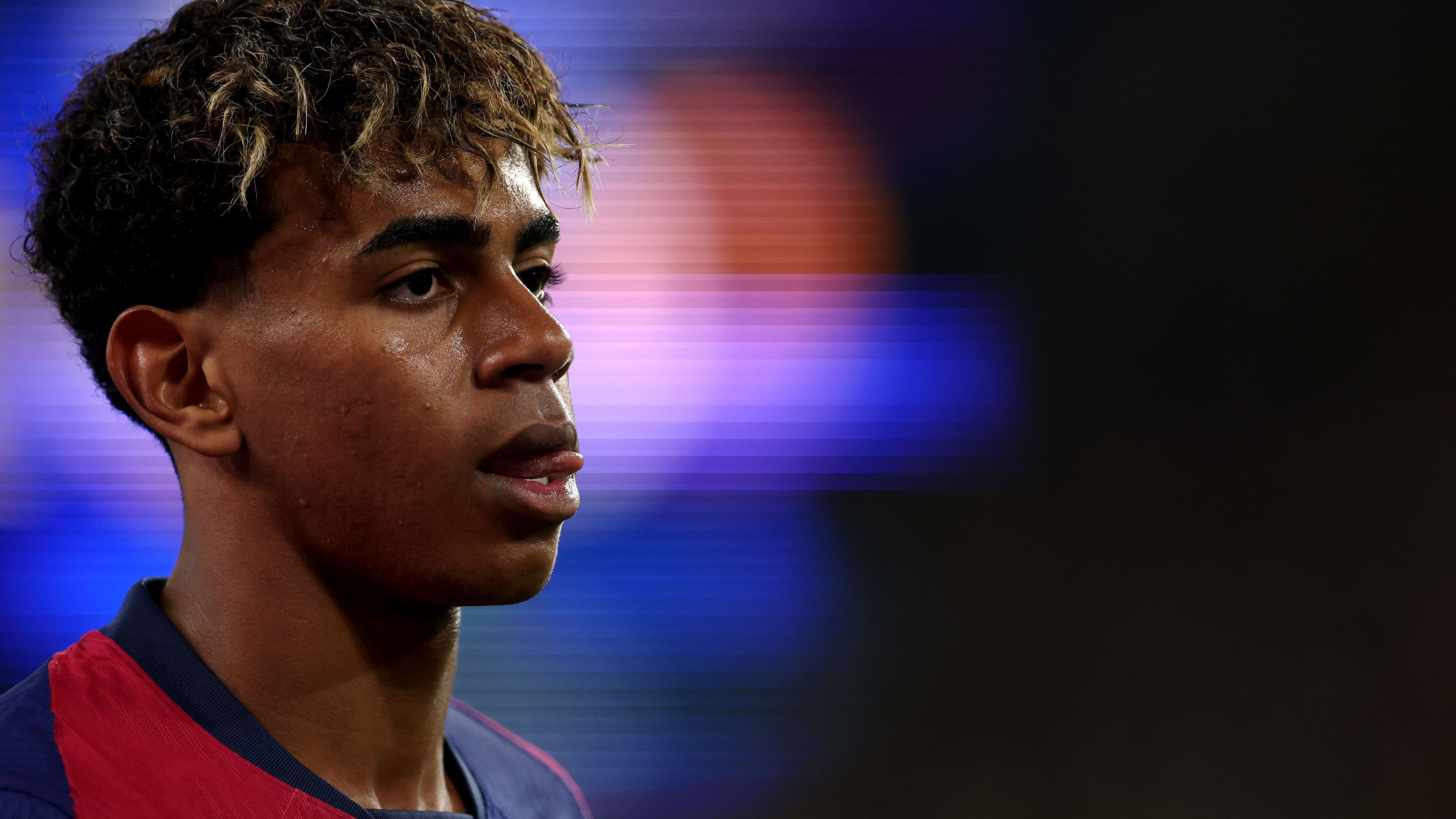 Borussia Dortmund v 	FC Barcelona - UEFA Champions League 2024/25 Quarter Final Second Leg