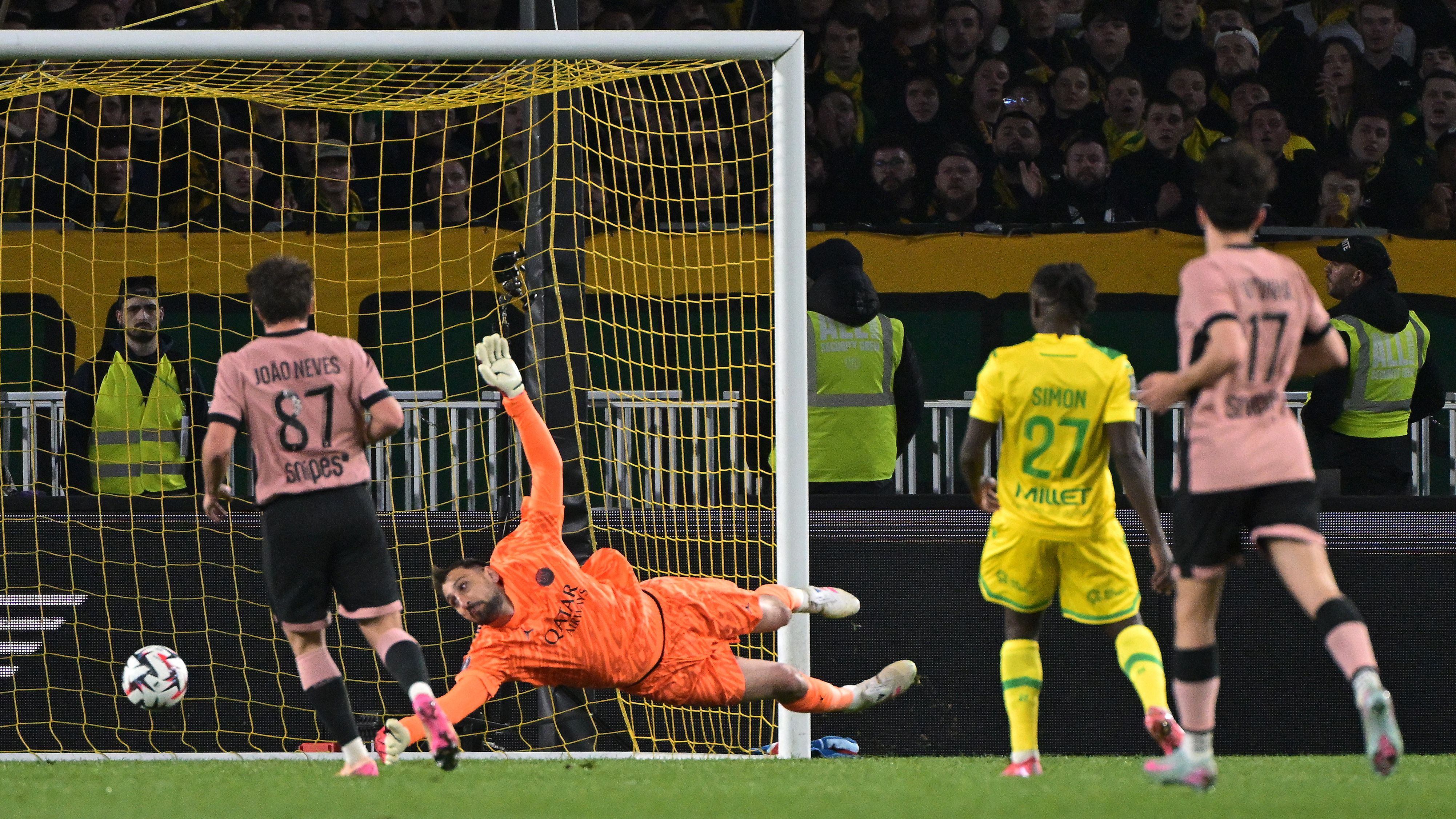 FBL-FRA-LIGUE1-NANTES-PSG