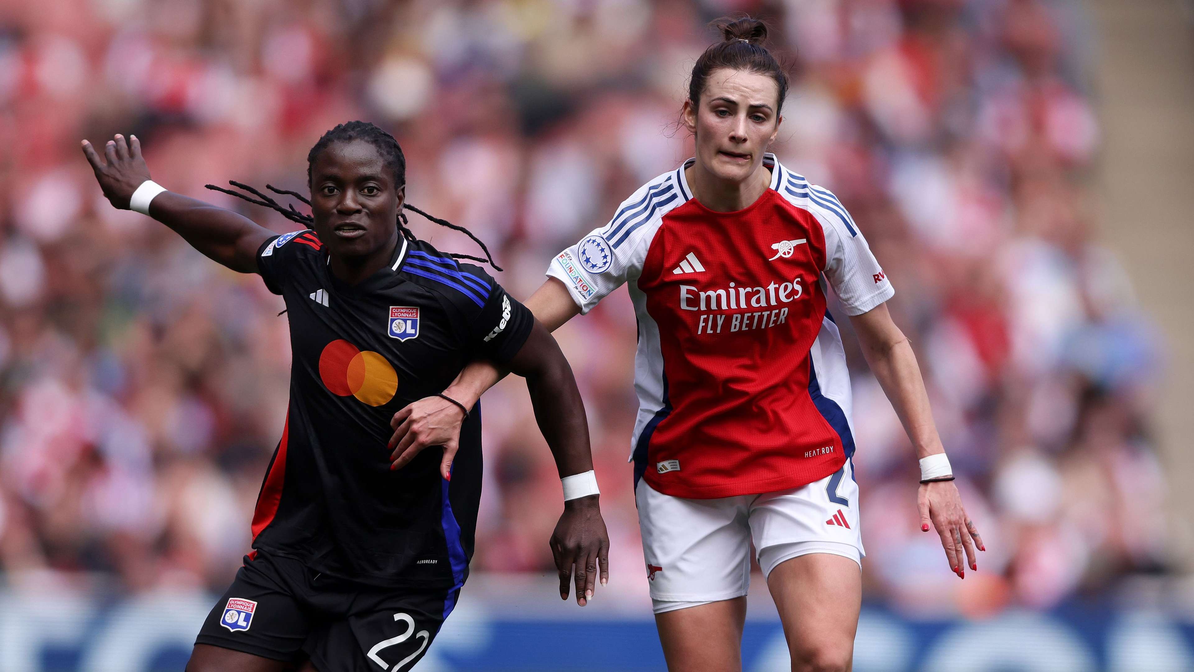 Arsenal WFC v Olympique Lyonnais - UEFA Women's Champions League Semi Final First Leg