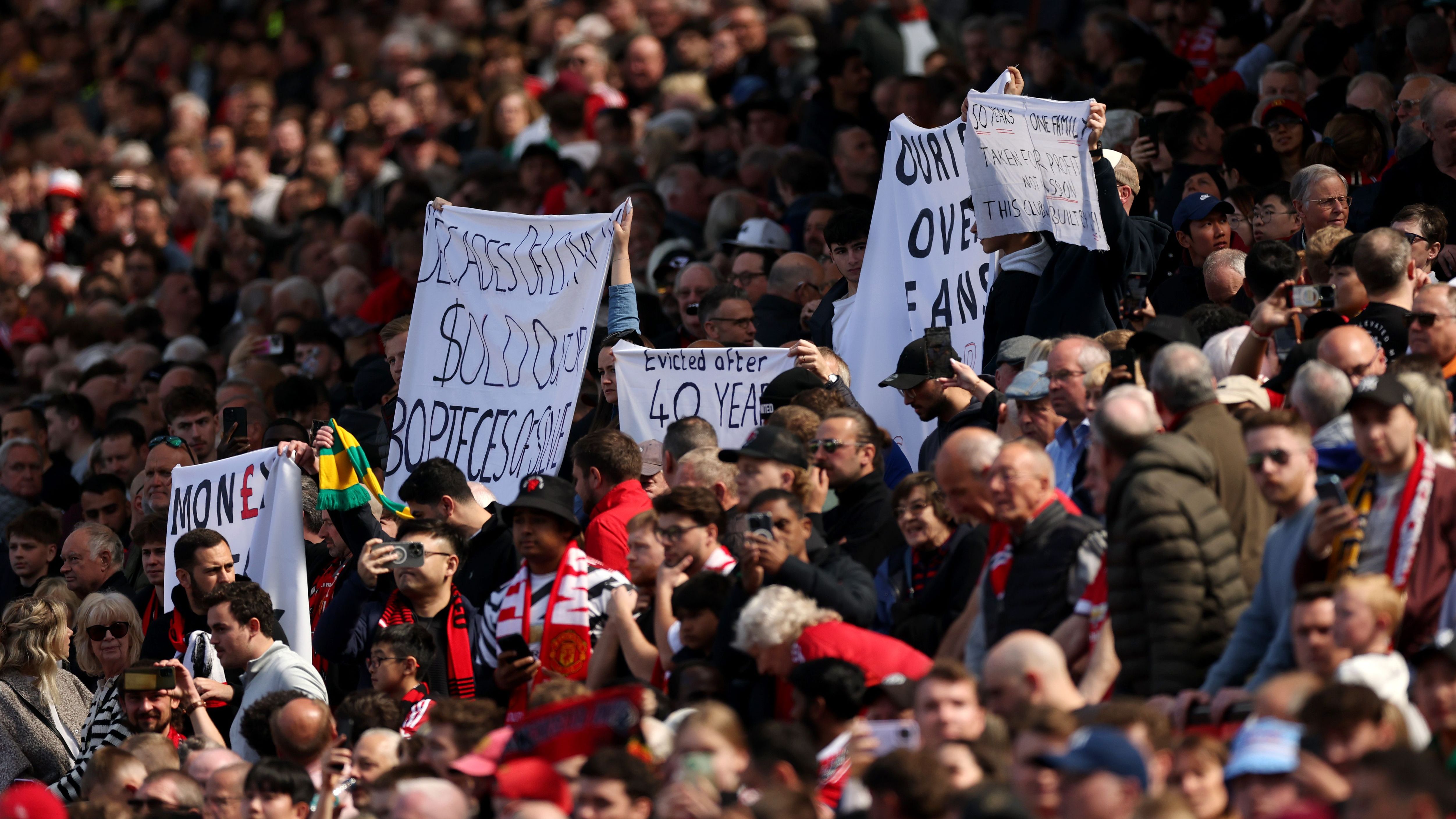 Manchester United FC v Wolverhampton Wanderers FC - Premier League