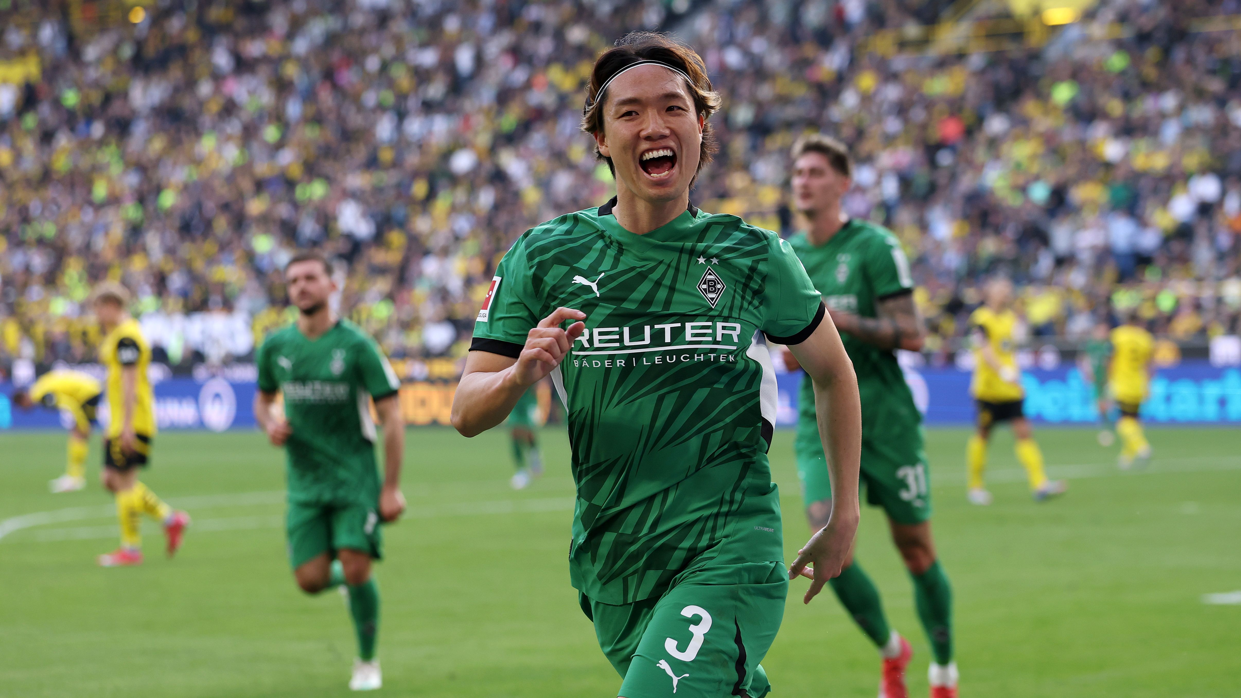 Borussia Dortmund v Borussia Mönchengladbach - Bundesliga