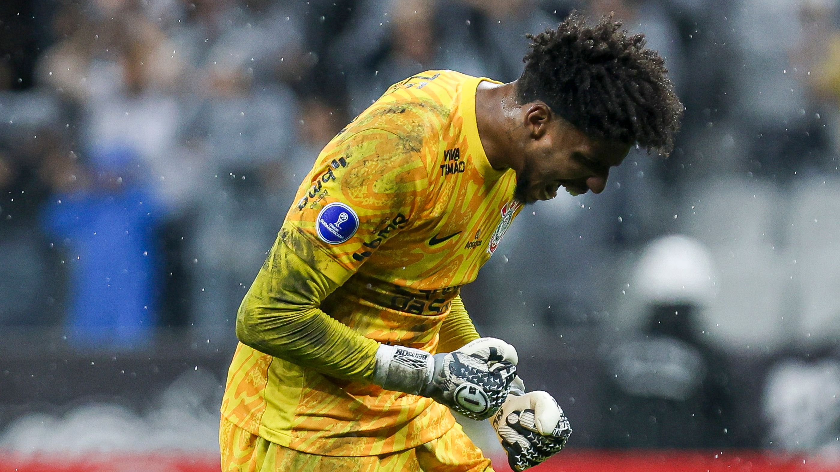 Corinthians v Racing de Montevideo - Copa CONMEBOL Sudamericana