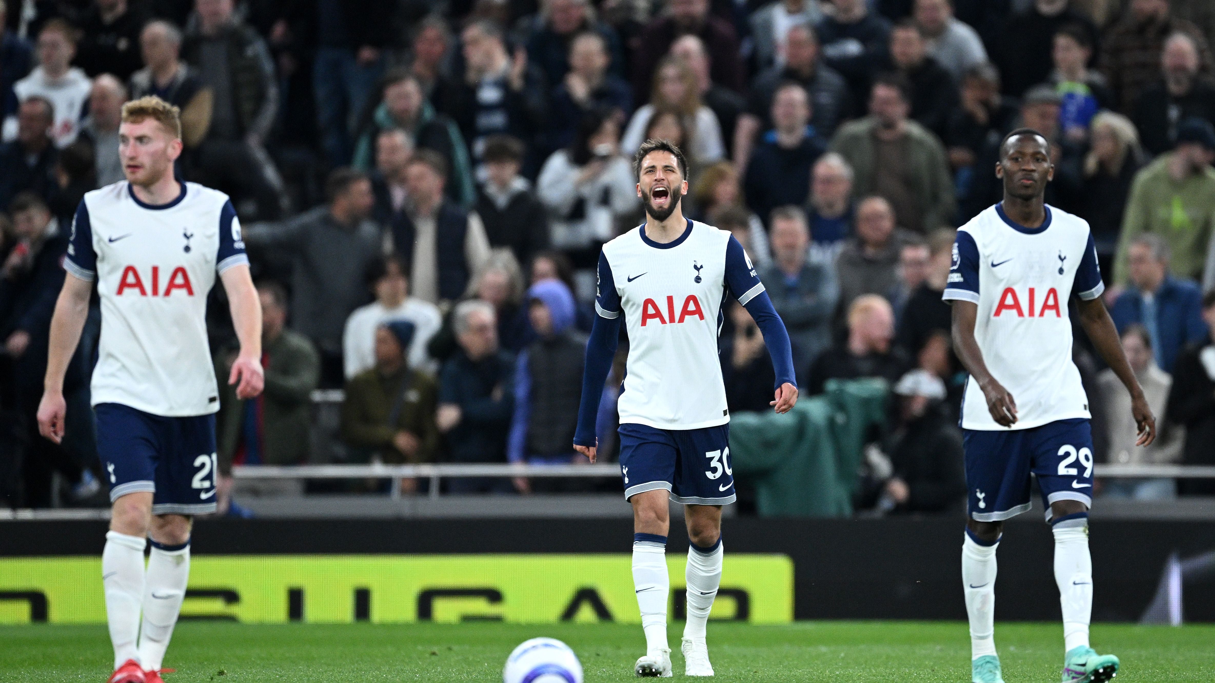 Tottenham Hotspur FC v Nottingham Forest FC - Premier League