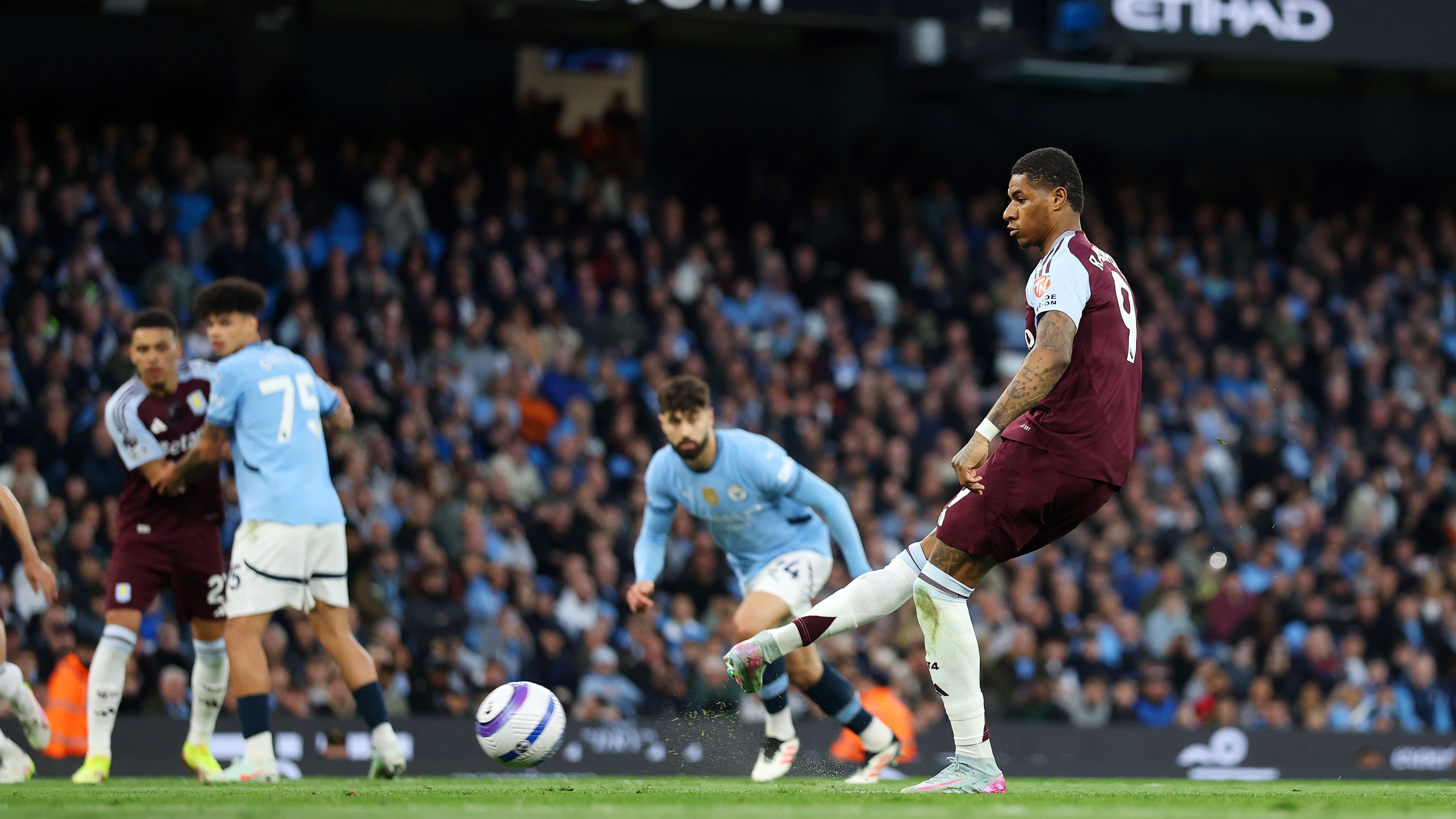 Manchester City FC v Aston Villa FC - Premier League