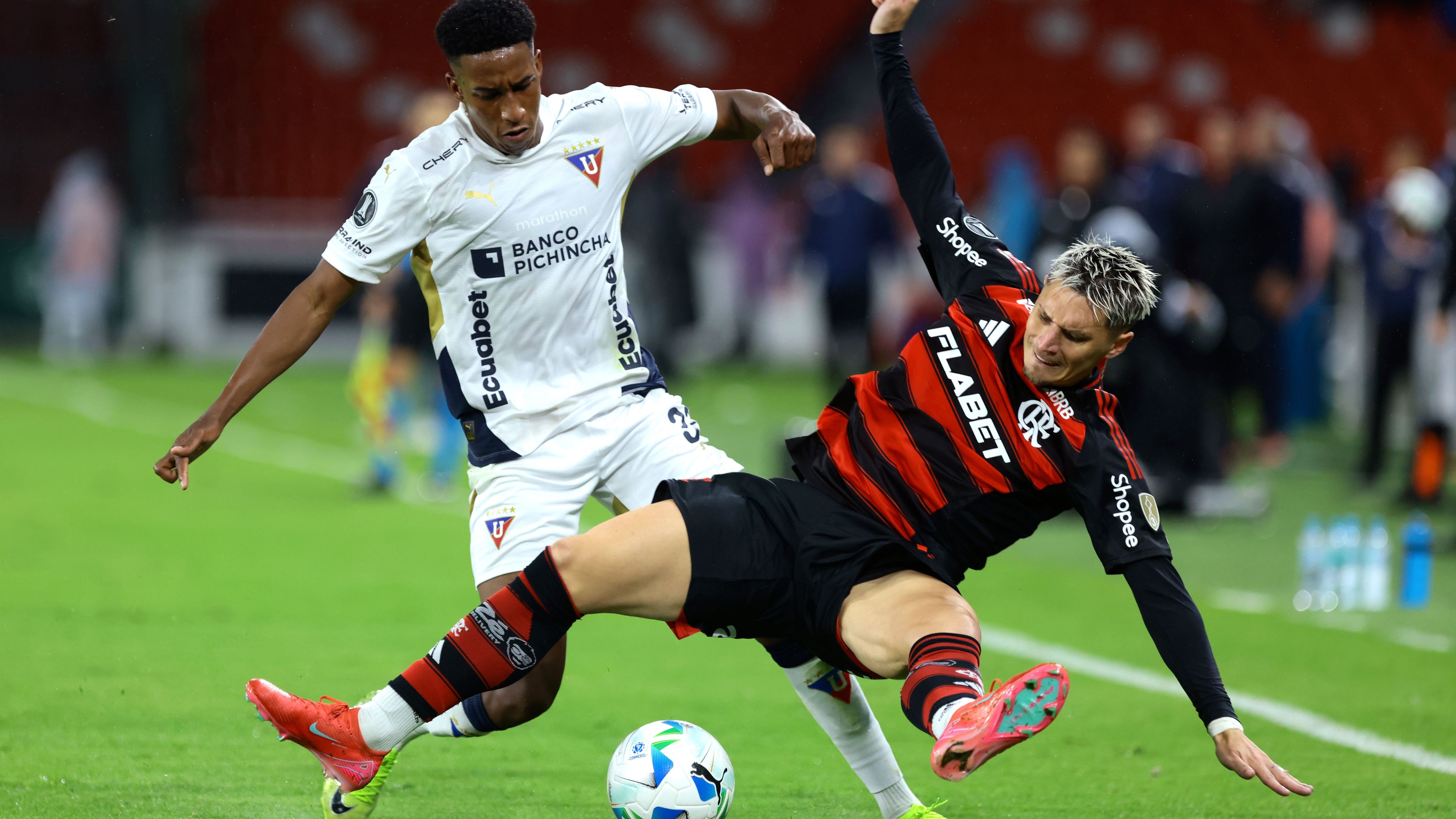 LDU Quito v Flamengo - Copa CONMEBOL Libertadores 2025