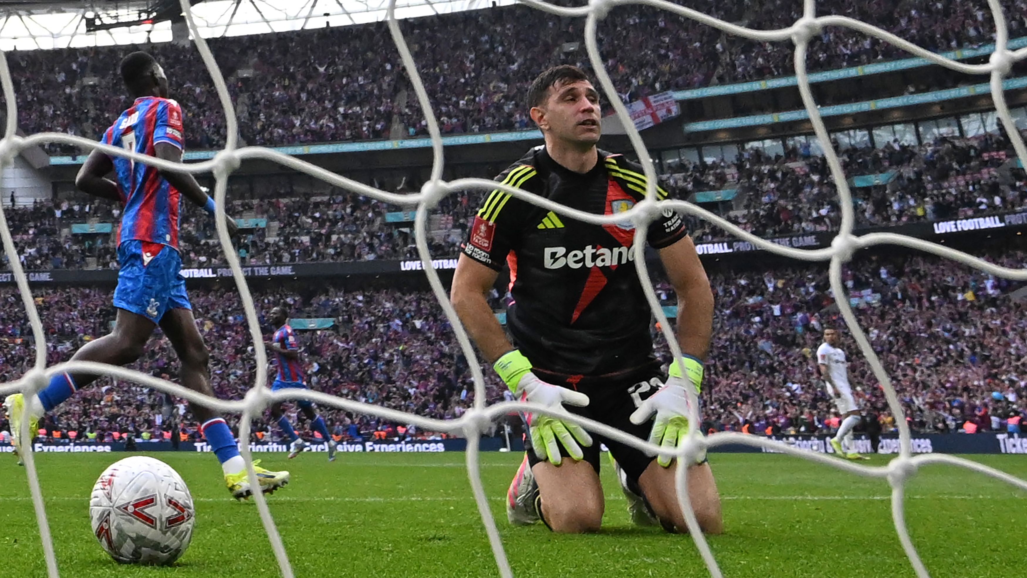 FBL-ENG-FA CUP-CRYSTAL PALACE-ASTON VILLA