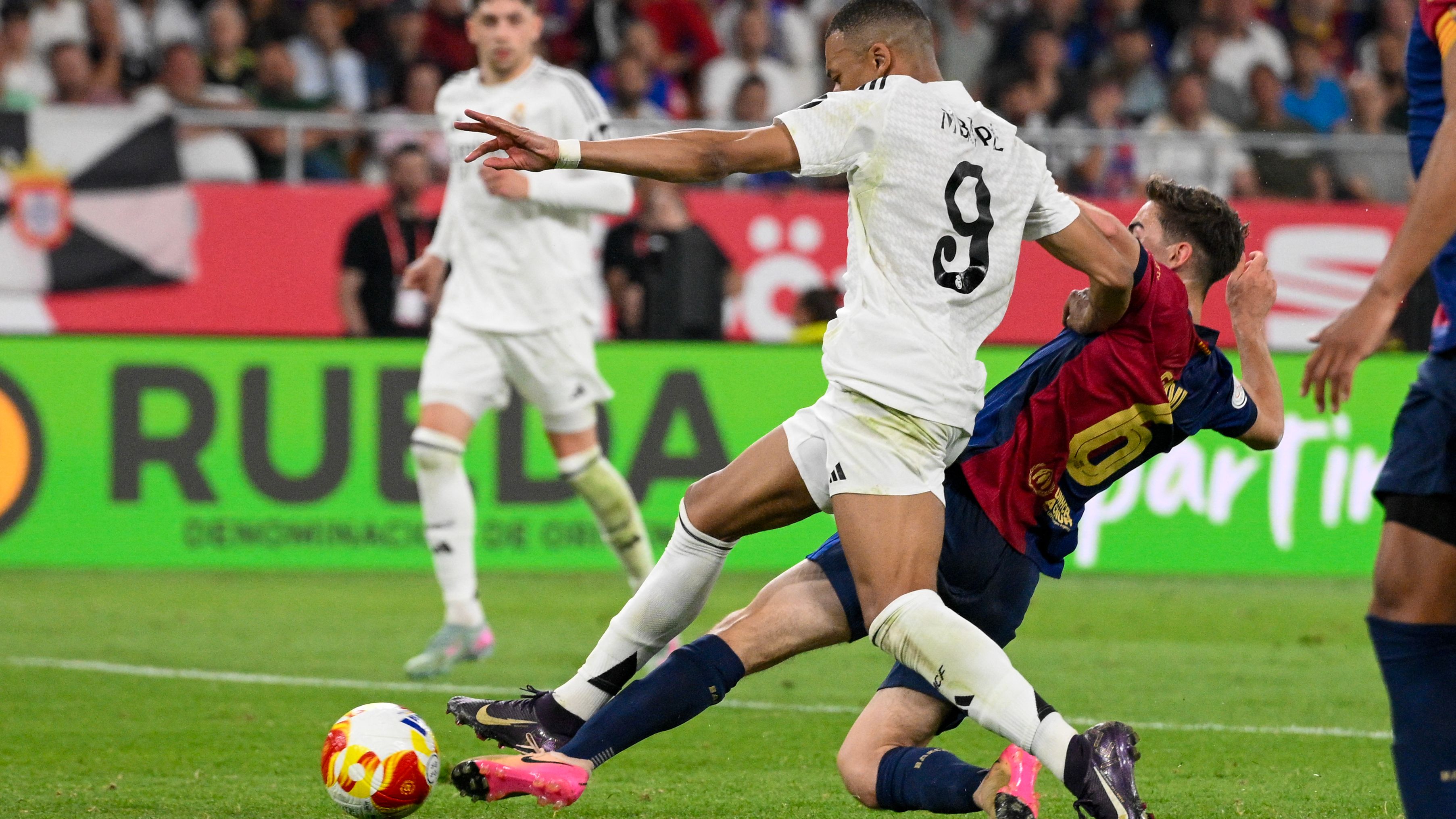 FBL-ESP-CUP-BARCELONA-REAL MADRID