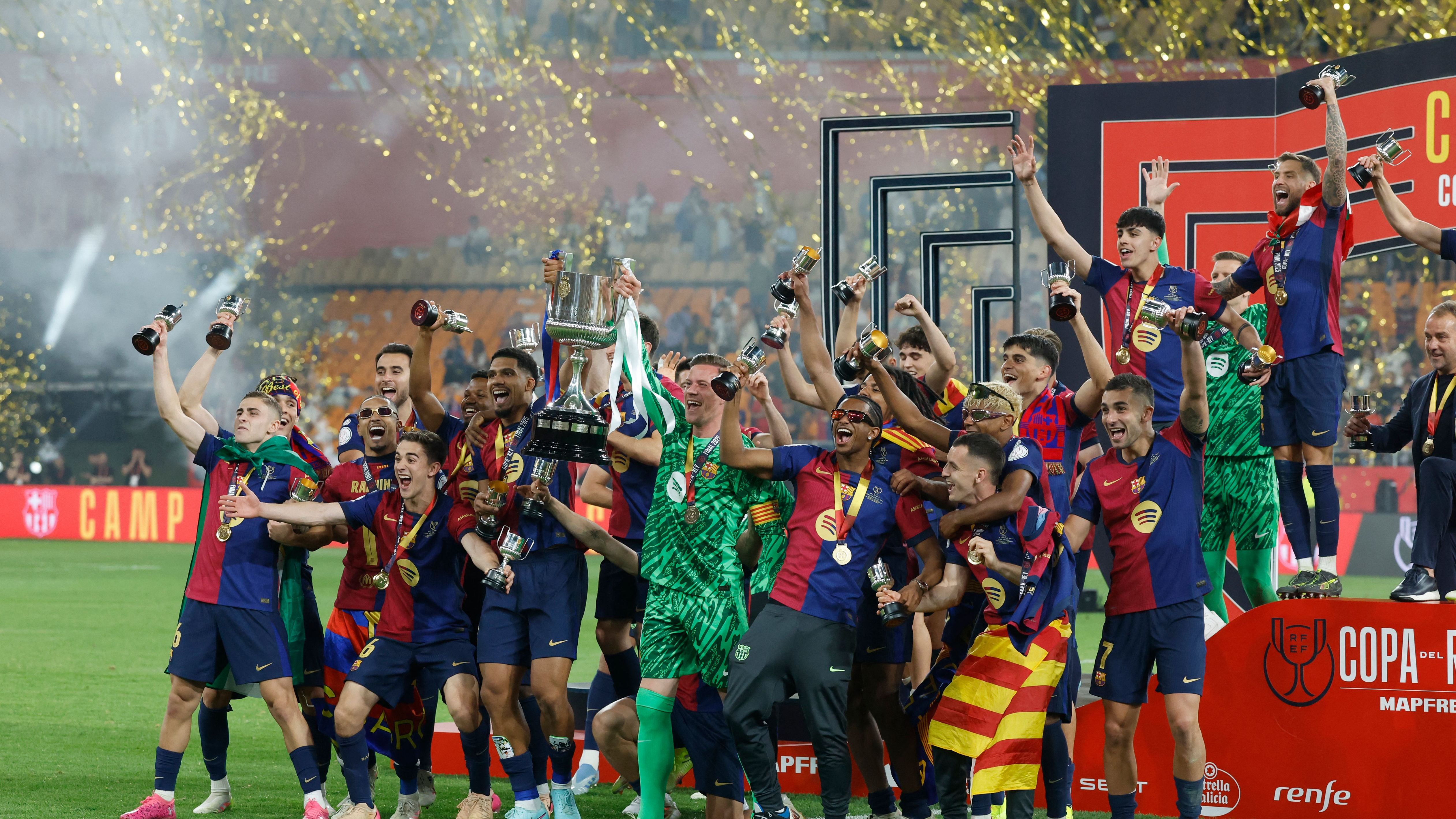 TOPSHOT-FBL-ESP-CUP-BARCELONA-REAL MADRID