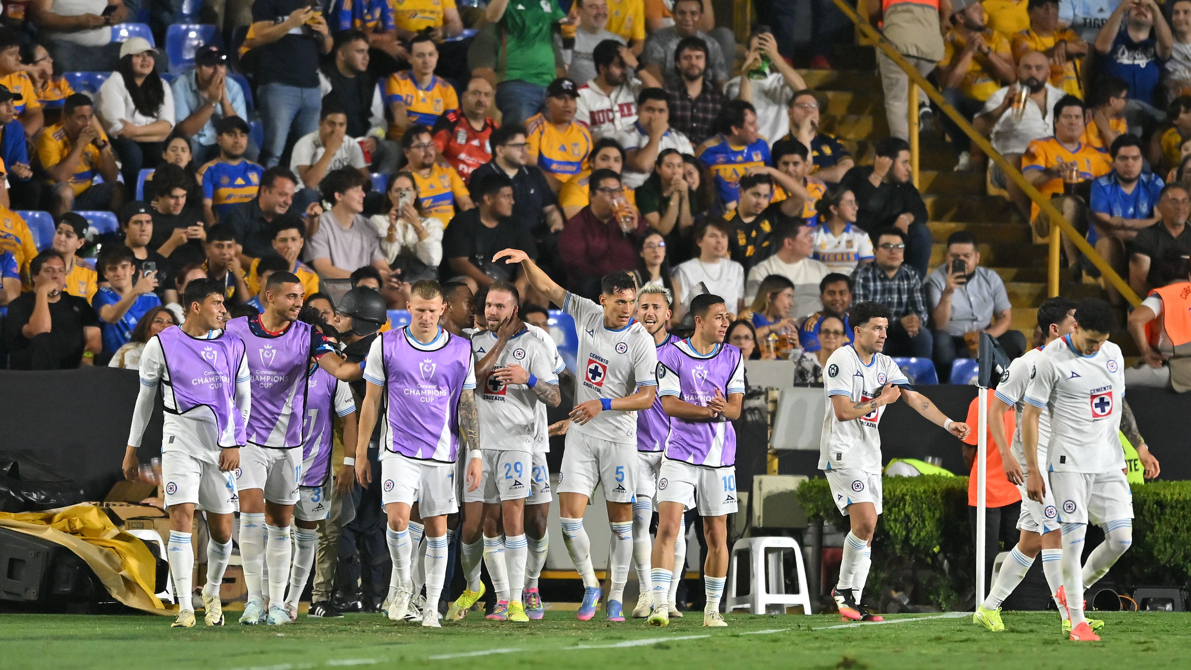 Tigres UANL v Cruz Azul - CONCACAF Champions Cup
