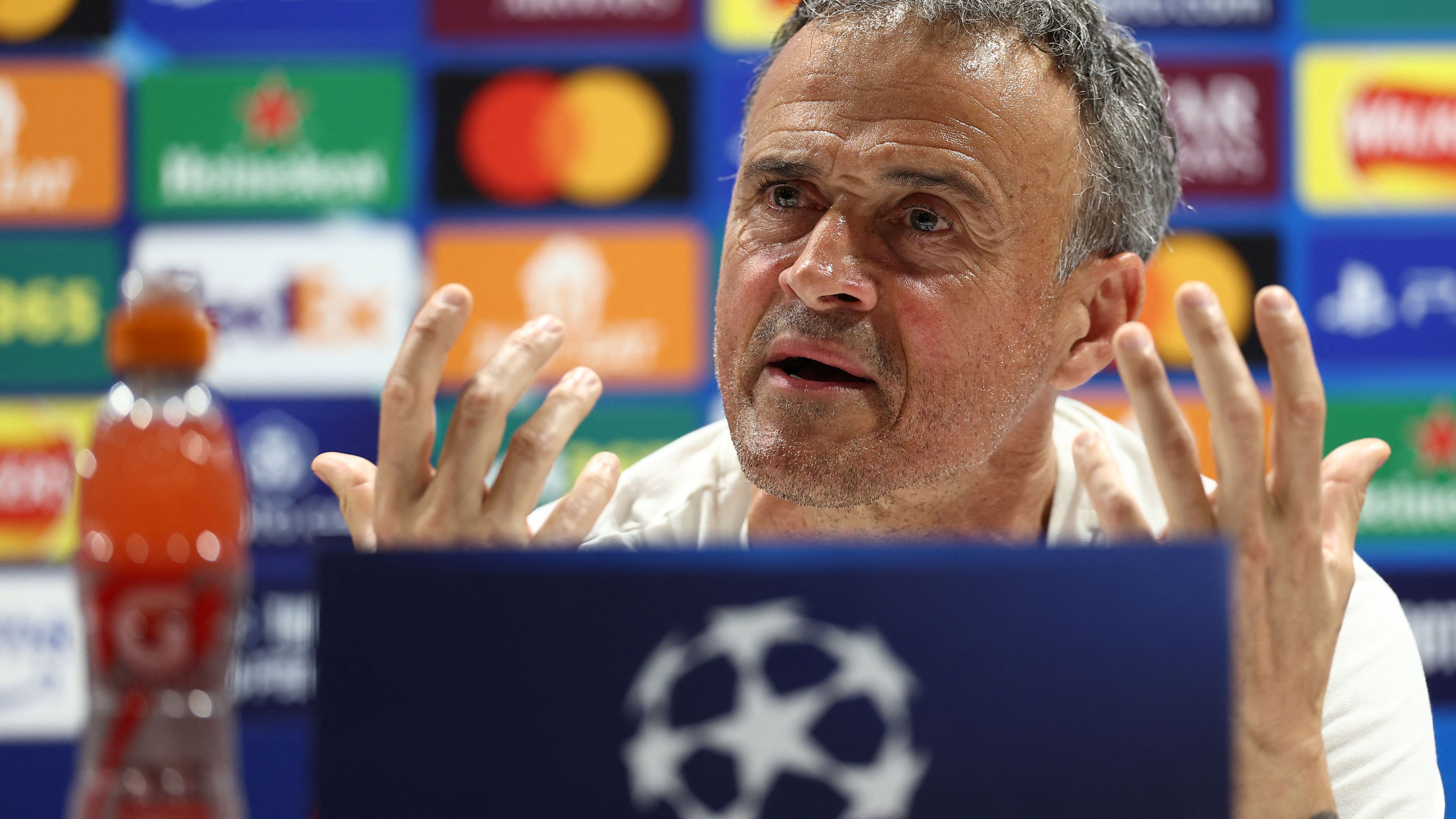 FBL-EUR-C1-PSG-PRESSER