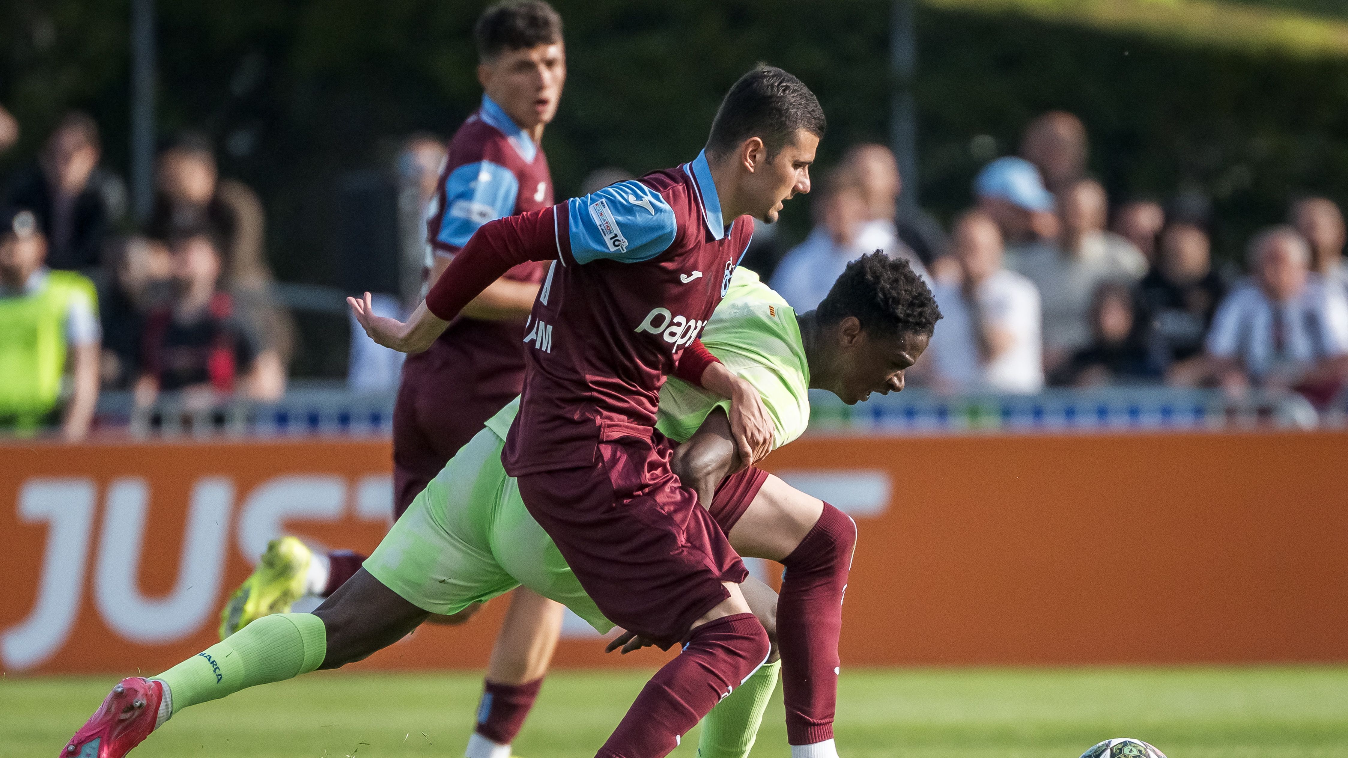 FBL-EUR-YOUTH LEAGUE-TRABZONSPOR-BARCELONA