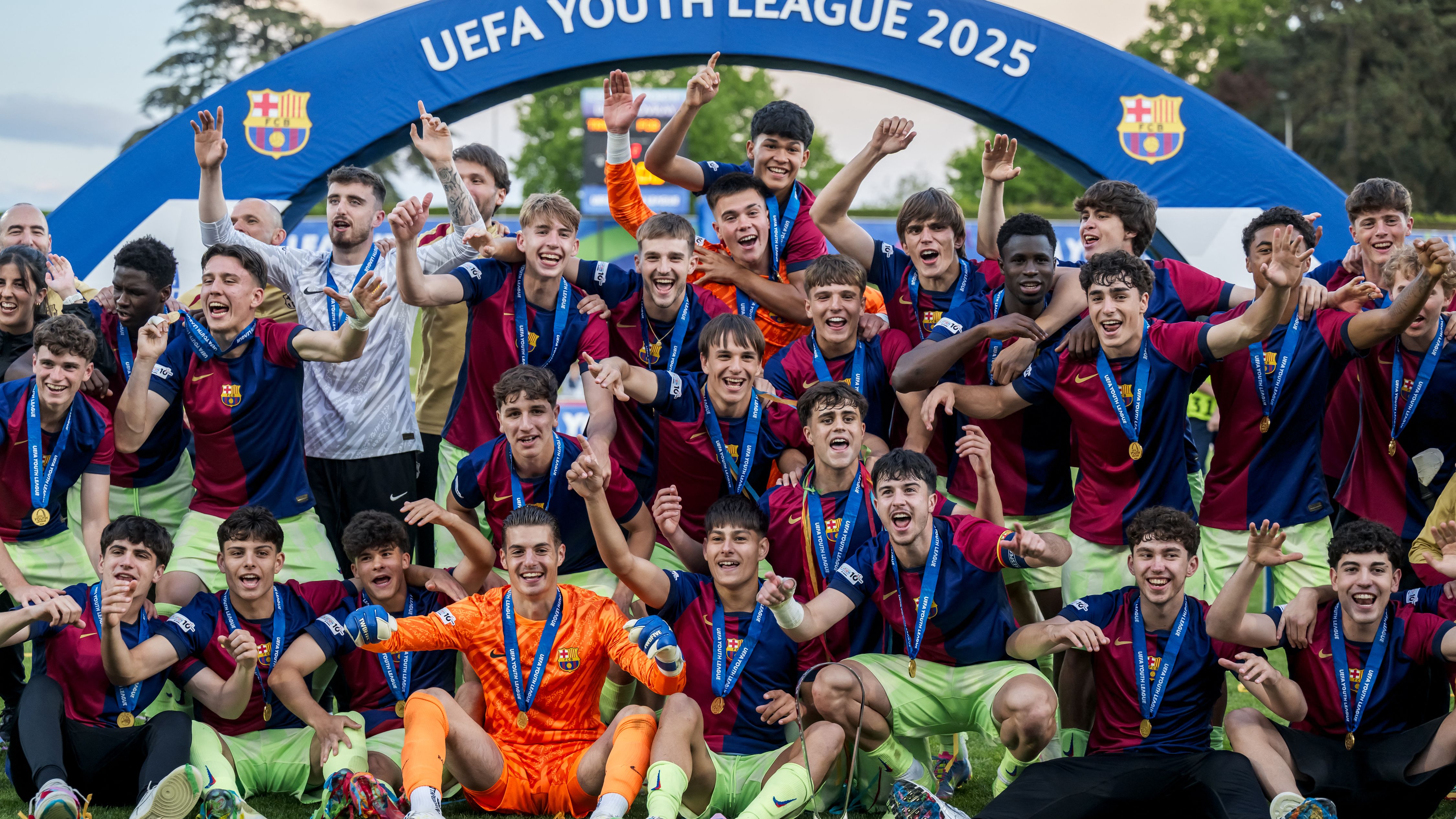 FBL-EUR-YOUTH LEAGUE-TRABZONSPOR-BARCELONA