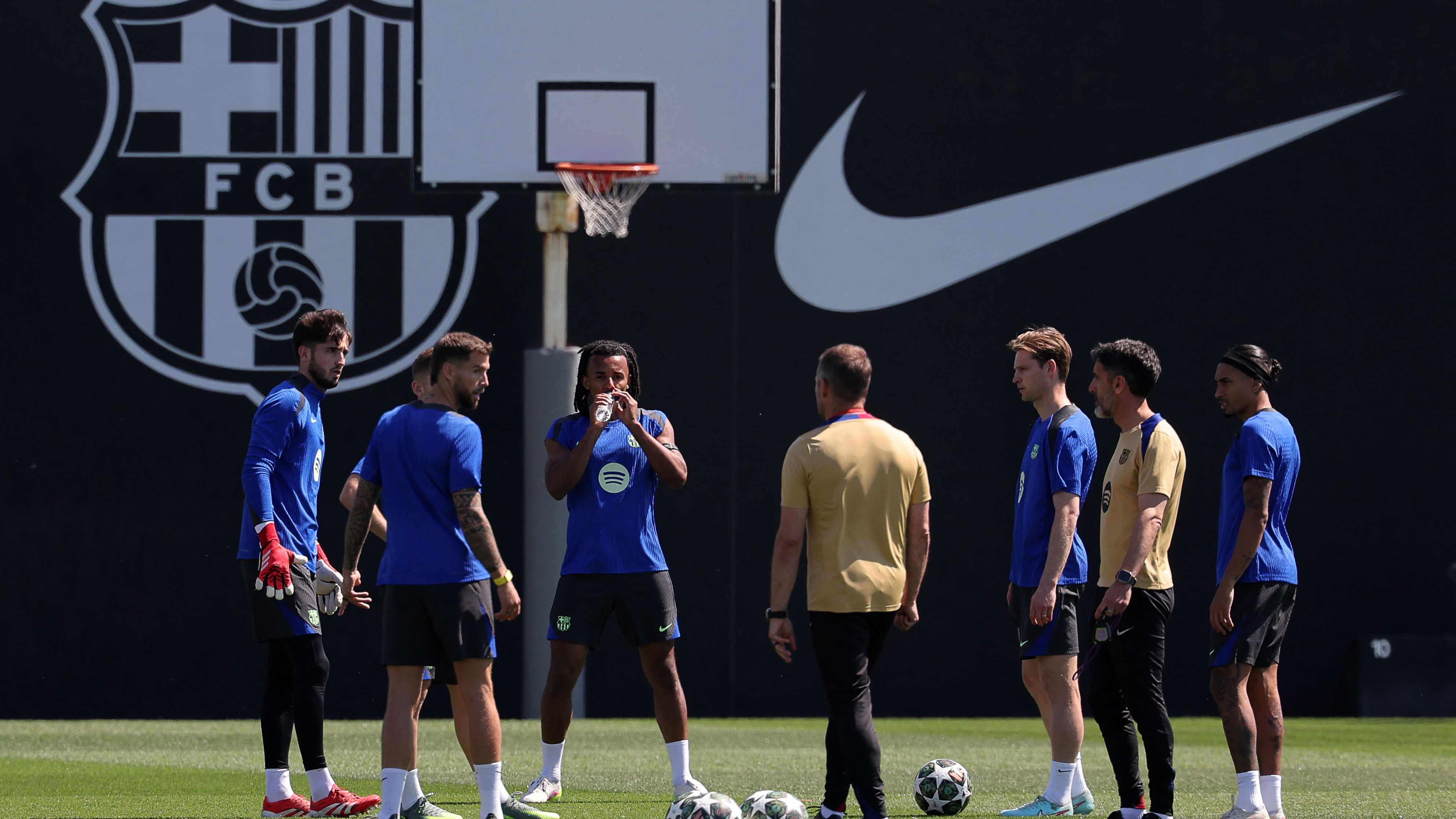 FBL-EUR-C1-BARCELONA-TRAINING