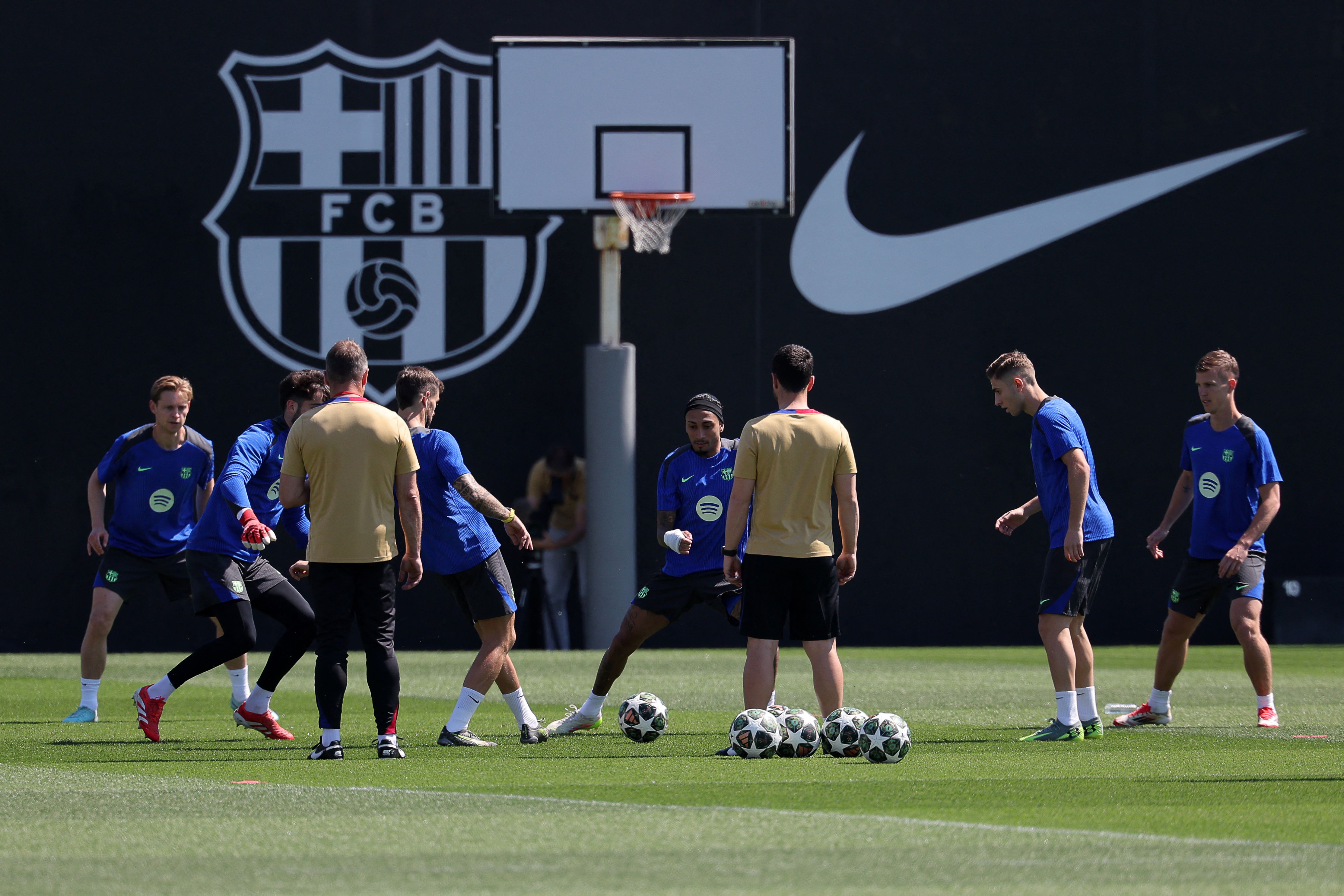 FBL-EUR-C1-BARCELONA-TRAINING