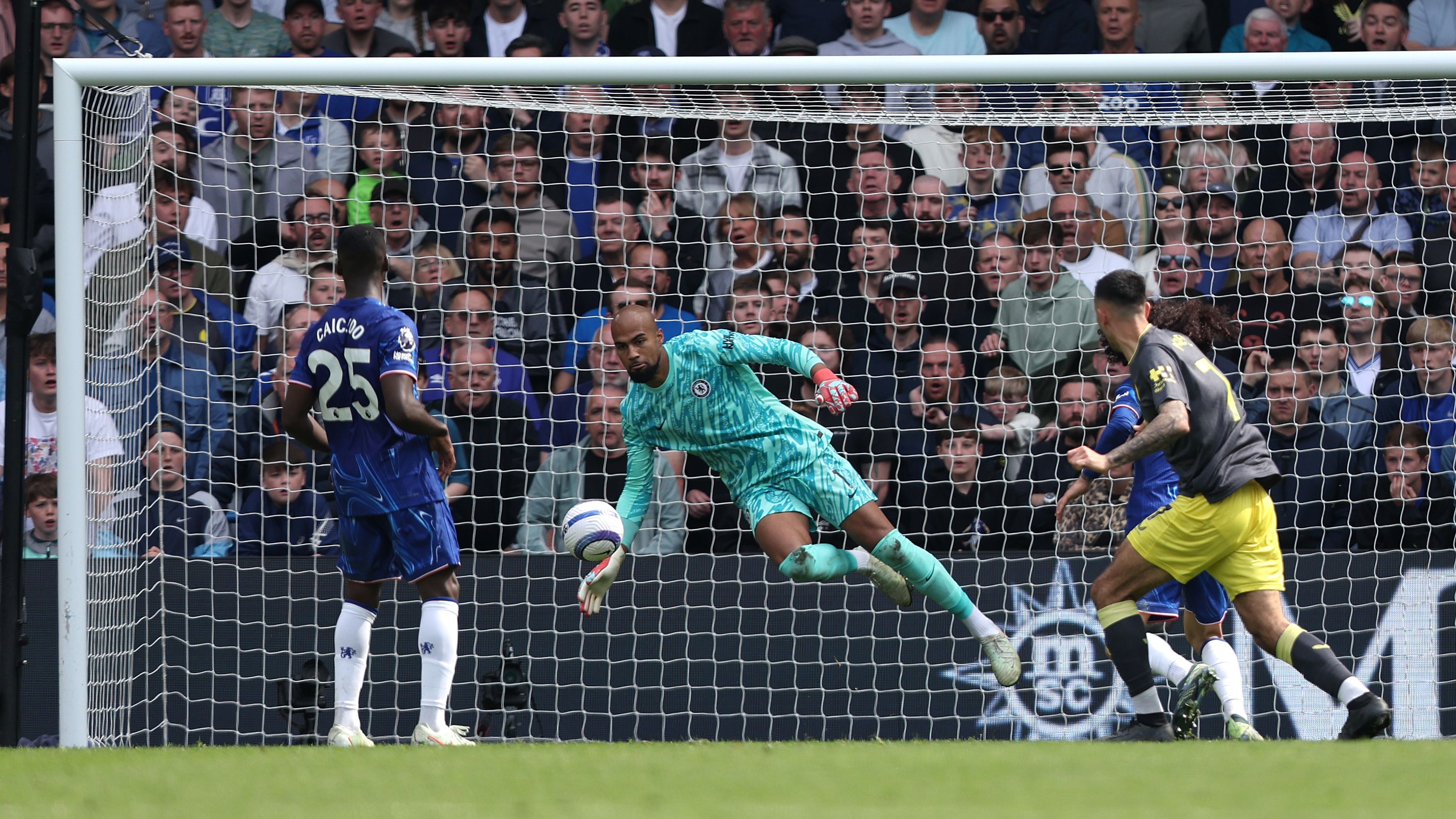 Chelsea FC v Everton FC - Premier League