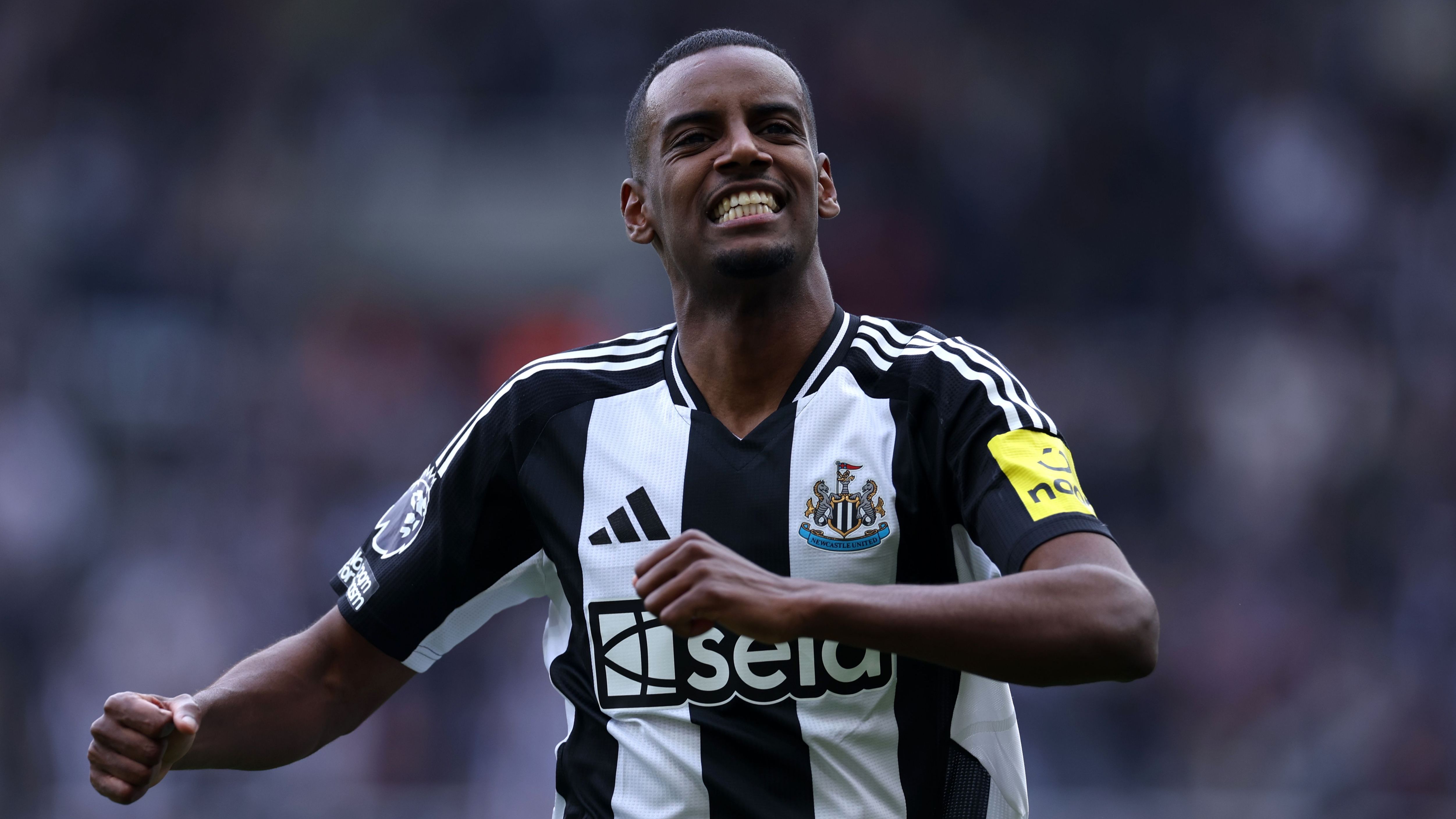Newcastle seal Champions League qualification despite disappointing loss to Everton in final game as Alexander Isak endures rare off day | Goal.com UK
