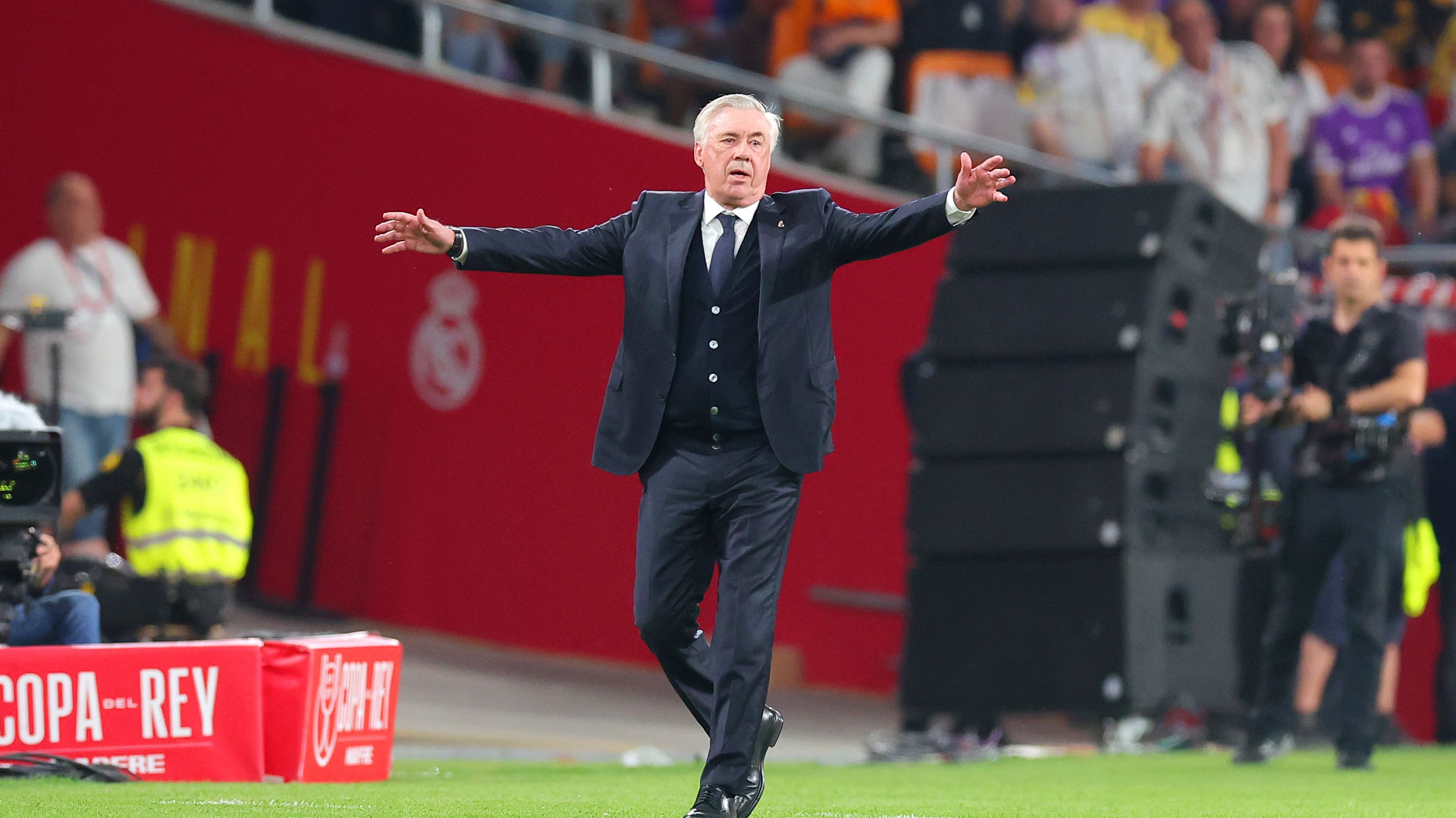 FC Barcelona v Real Madrid - Copa del Rey Final