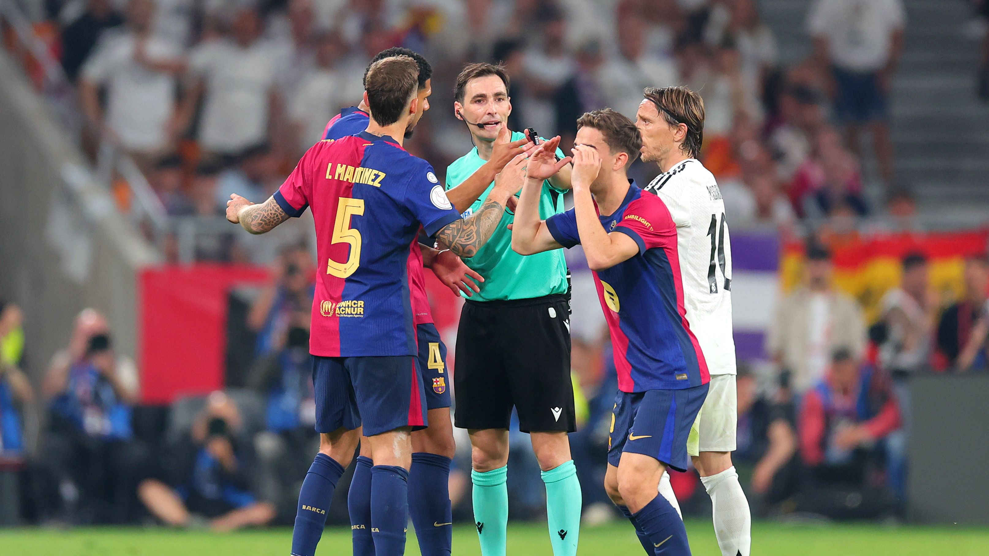 FC Barcelona v Real Madrid - Copa del Rey Final