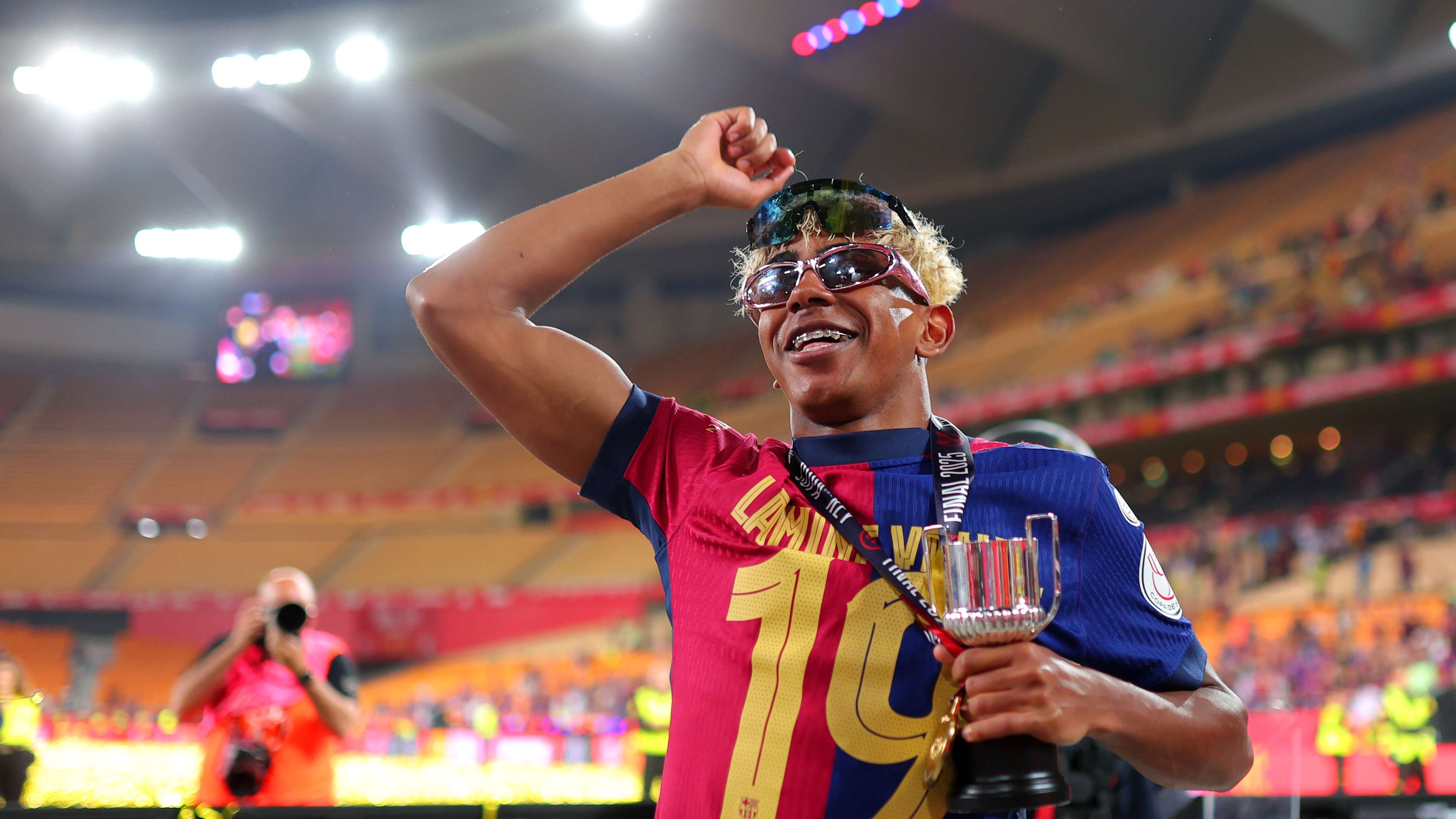 FC Barcelona v Real Madrid - Copa del Rey Final