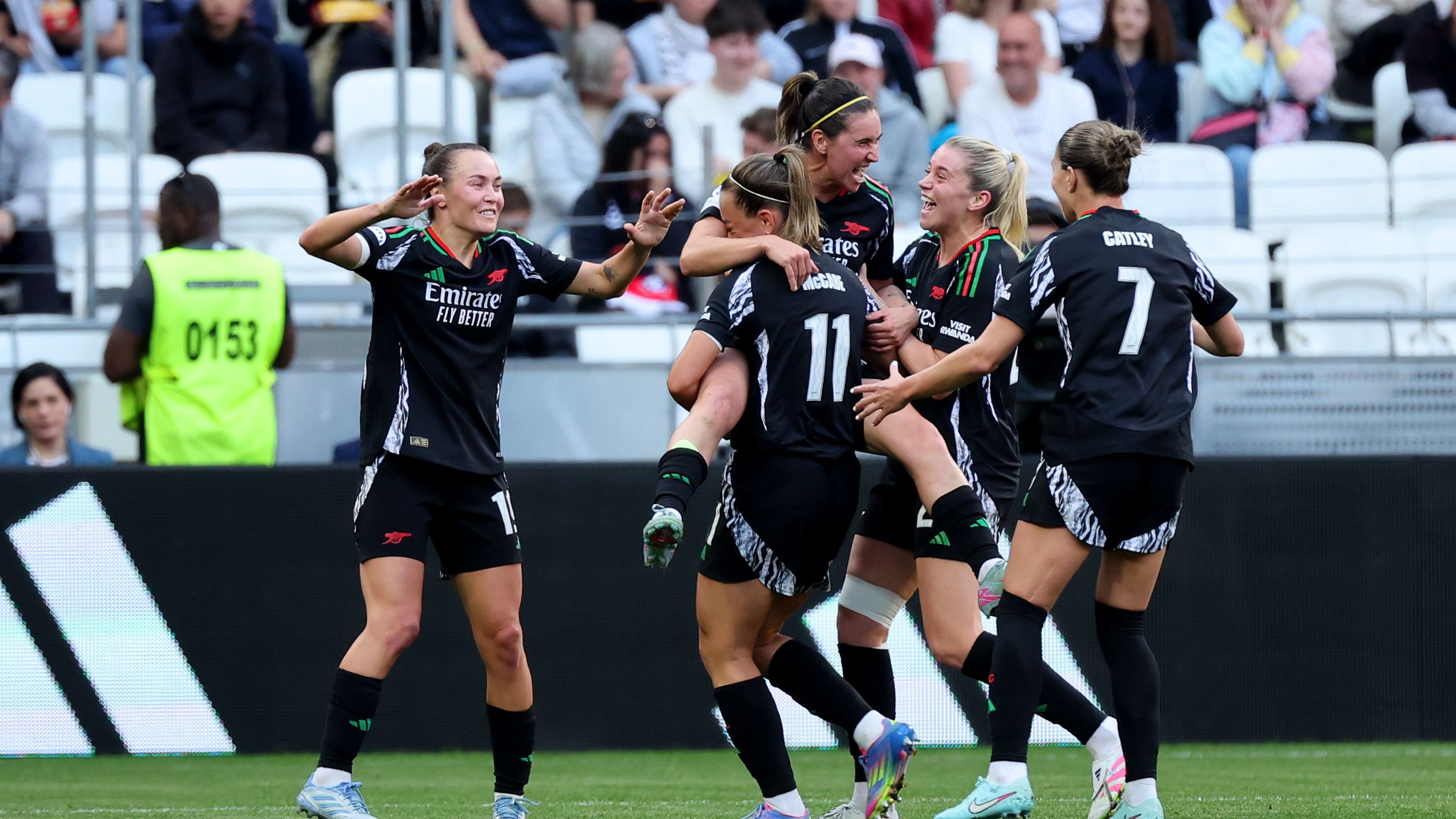 Olympique Lyonnais v Arsenal WFC - UEFA Women's Champions League Semi Final Second Leg