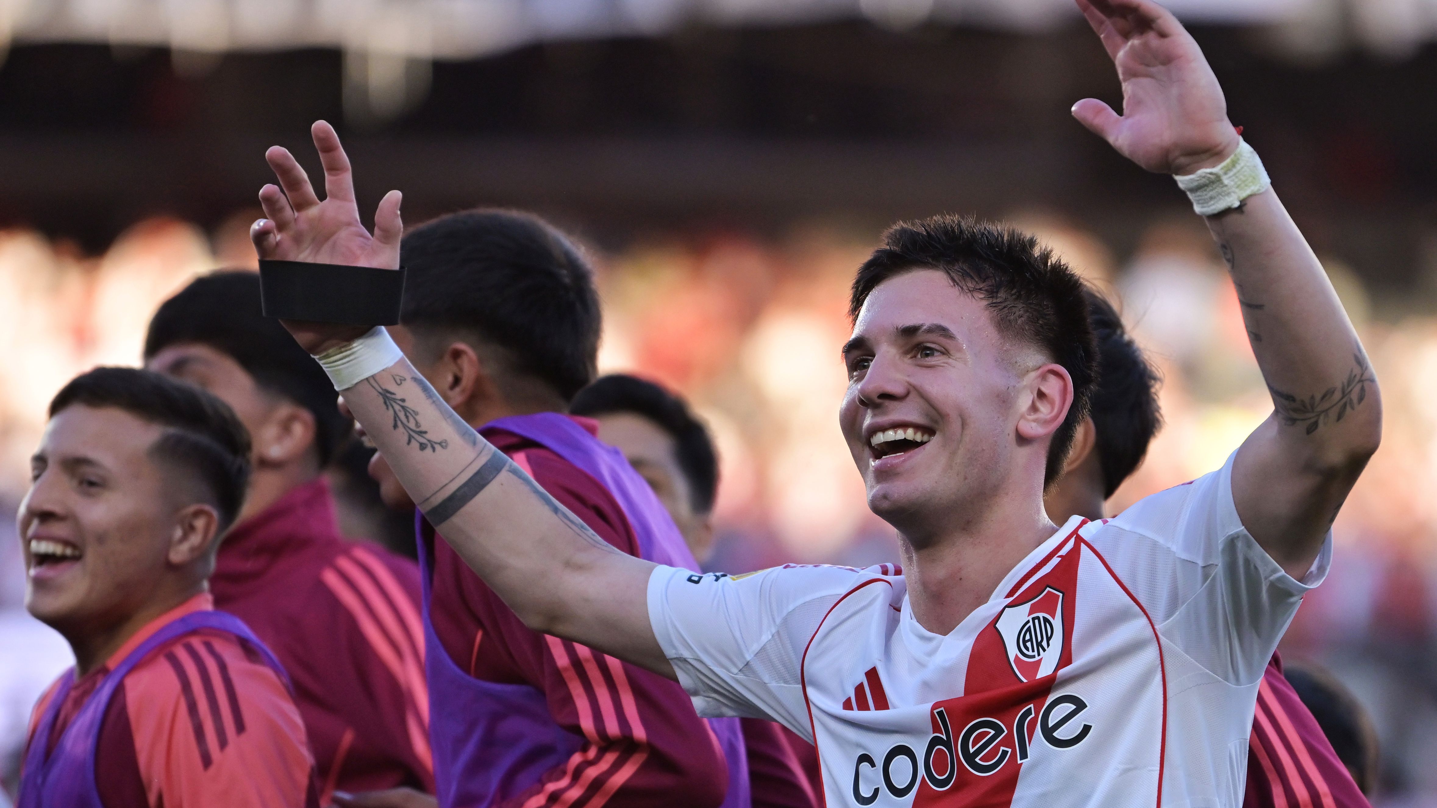 VIDEO: Pay attention, Man Utd! Franco Mastantuono scores impeccable free-kick for River Plate in derby clash against Boca Juniors following links to Red Devils and Real Madrid | Goal.com UK