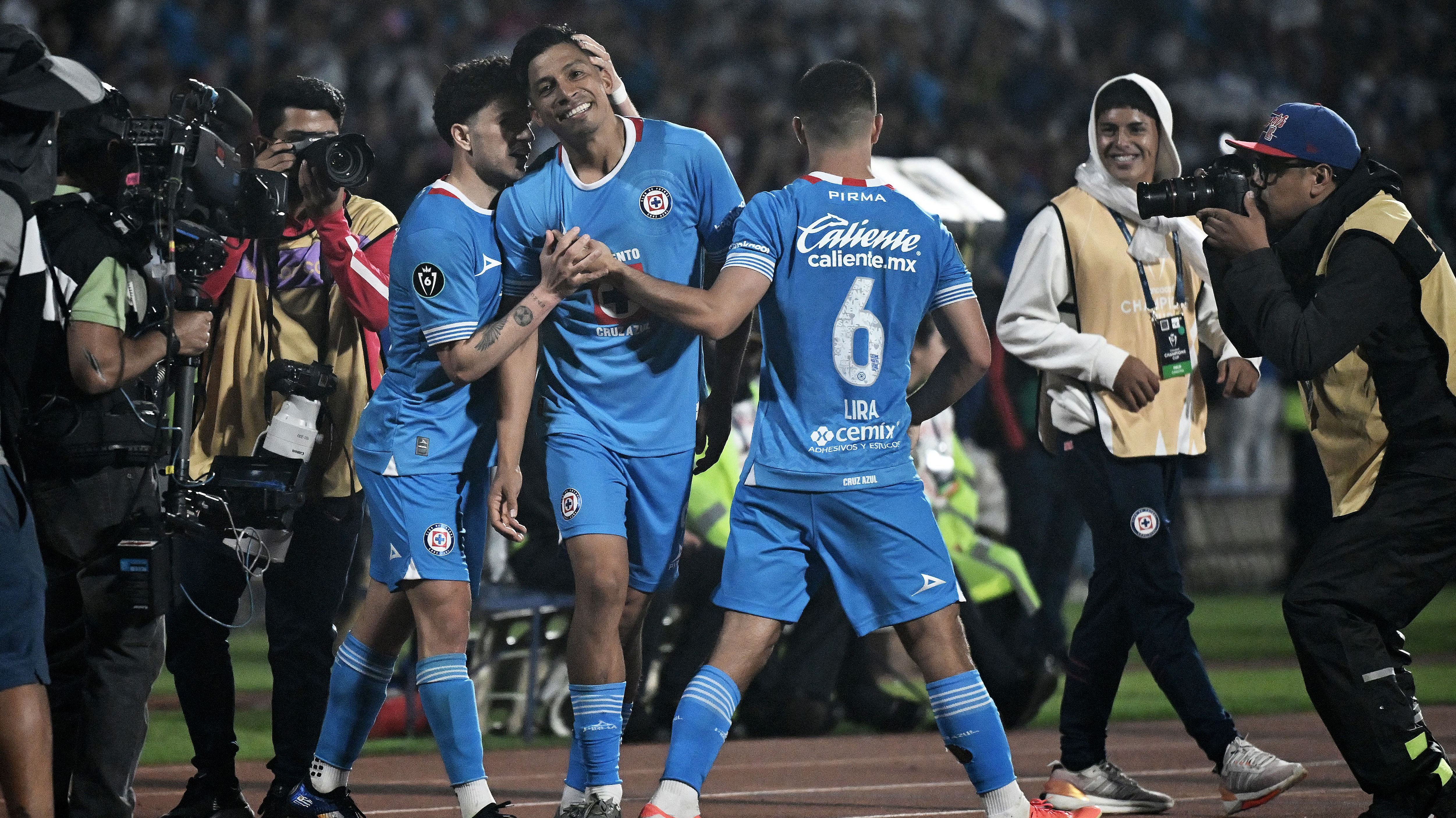 FBL-CONCACAF-CHAMPIONS-CRUZ AZUL-TIGRES