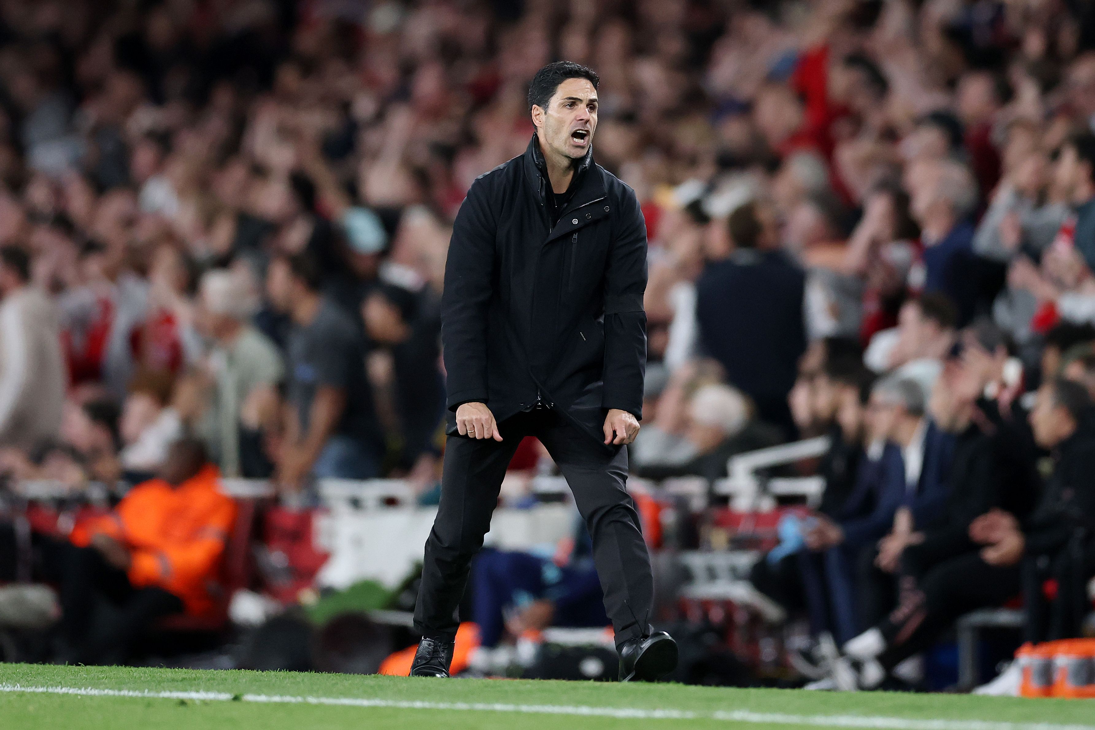 Arsenal FC v Paris Saint-Germain - UEFA Champions League 2024/25 Semi Final First Leg