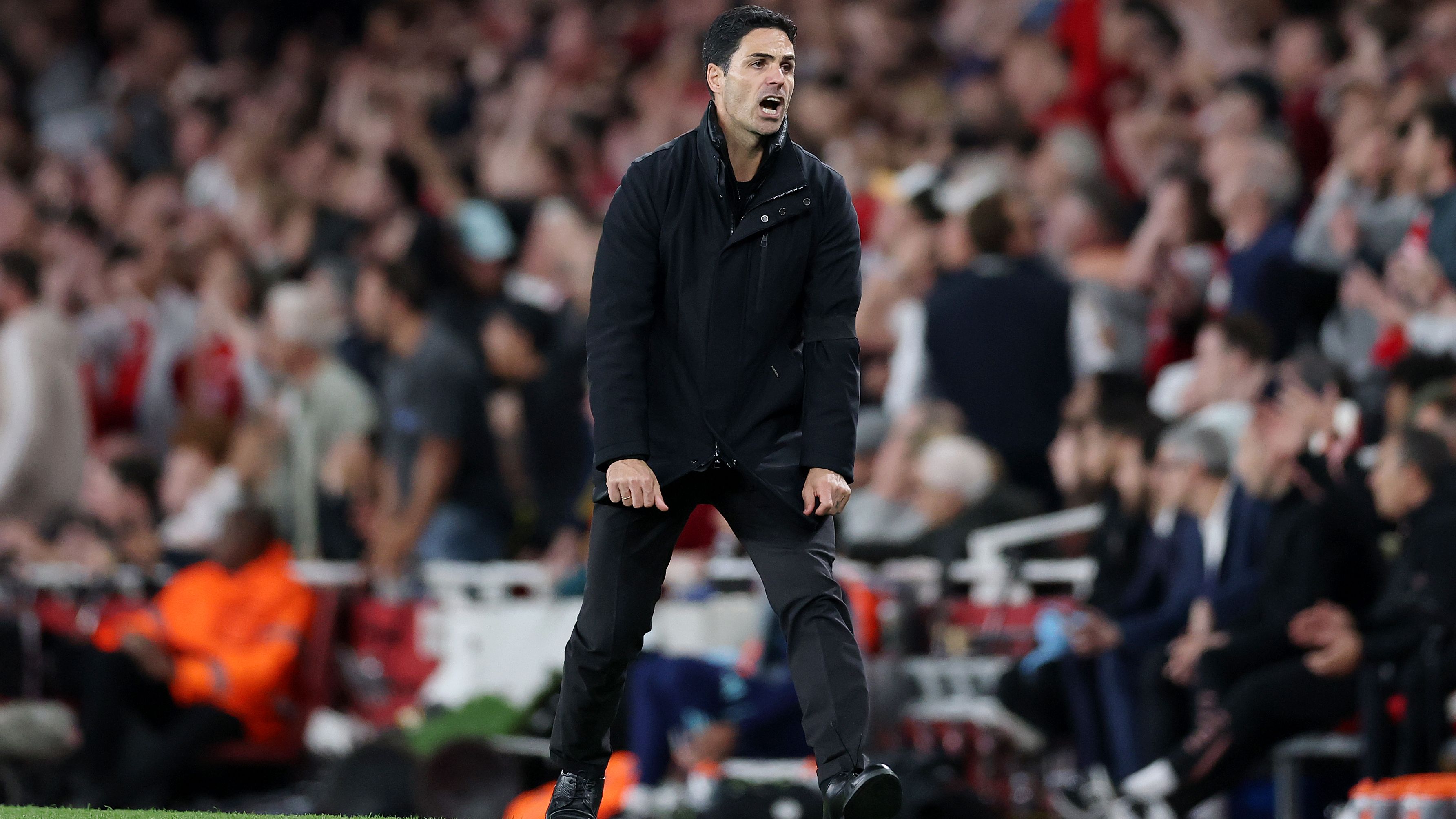 Arsenal FC v Paris Saint-Germain - UEFA Champions League 2024/25 Semi Final First Leg