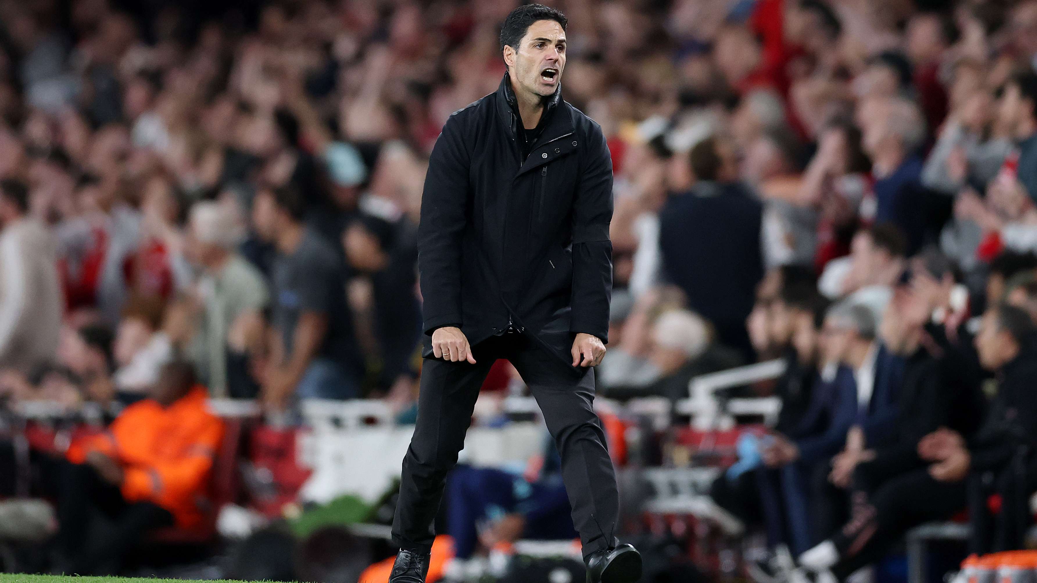 Arsenal FC v Paris Saint-Germain - UEFA Champions League 2024/25 Semi Final First Leg