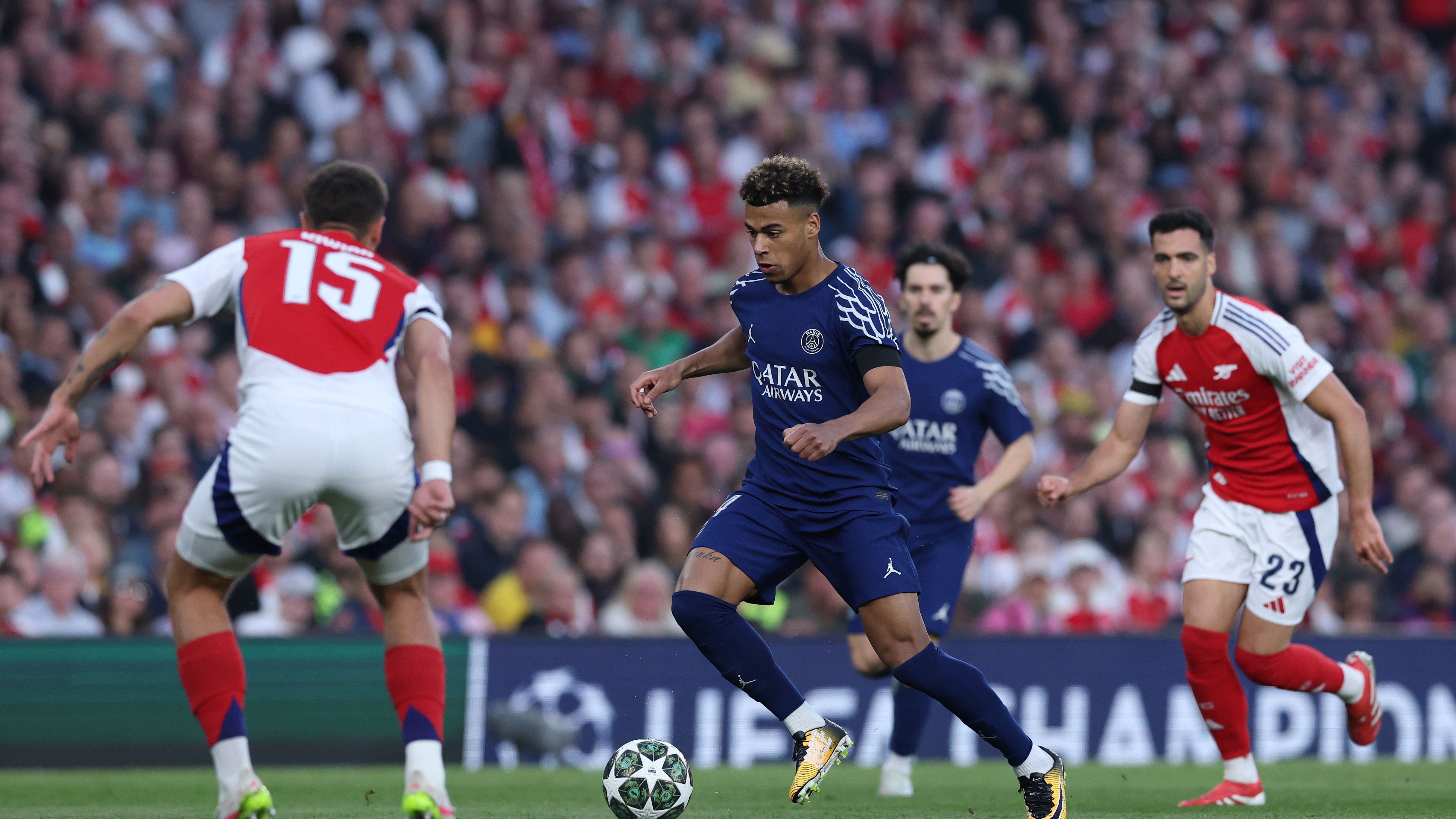 Arsenal FC v Paris Saint-Germain - UEFA Champions League 2024/25 Semi Final First Leg