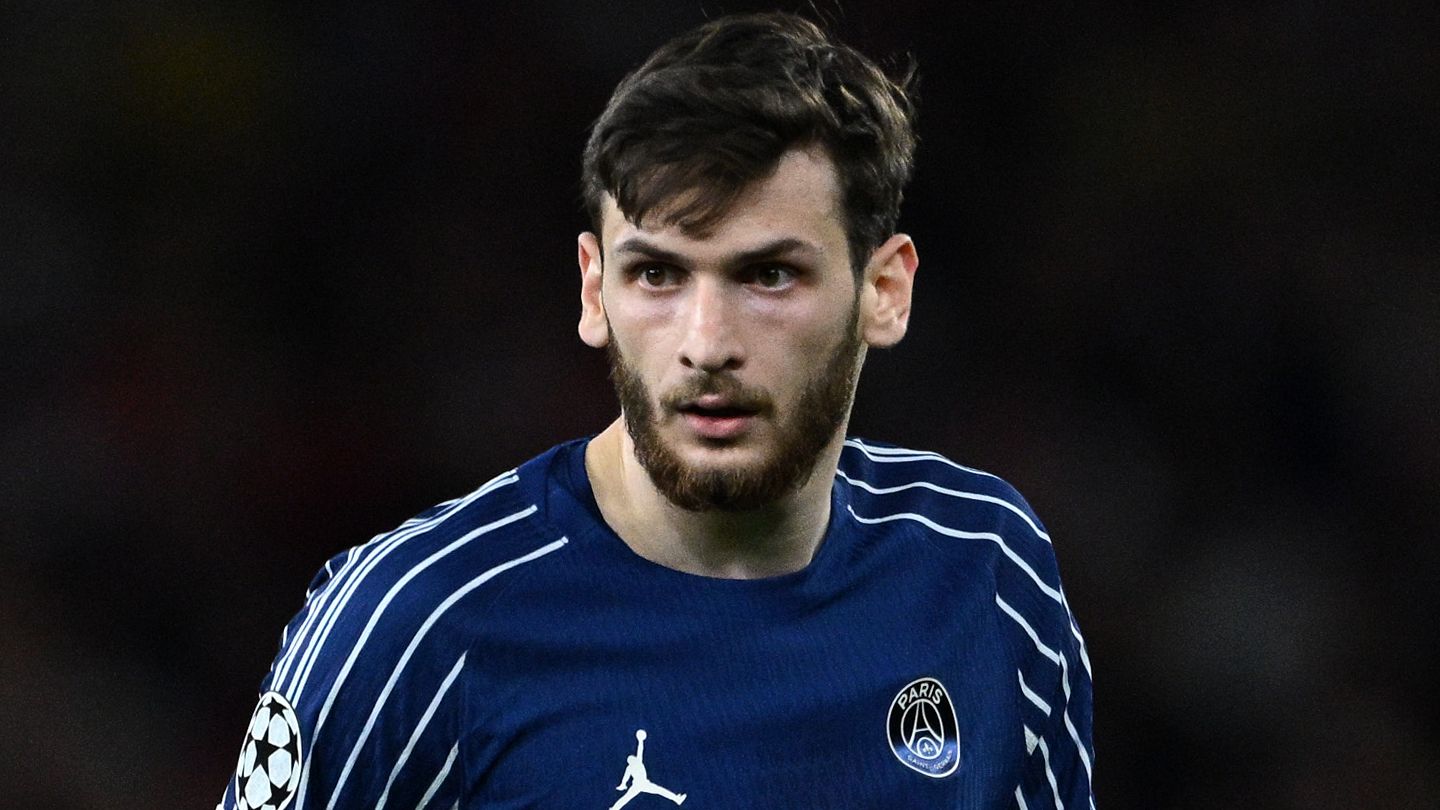 Khvicha Kvaratskhelia doubles up! PSG star pulls off unique