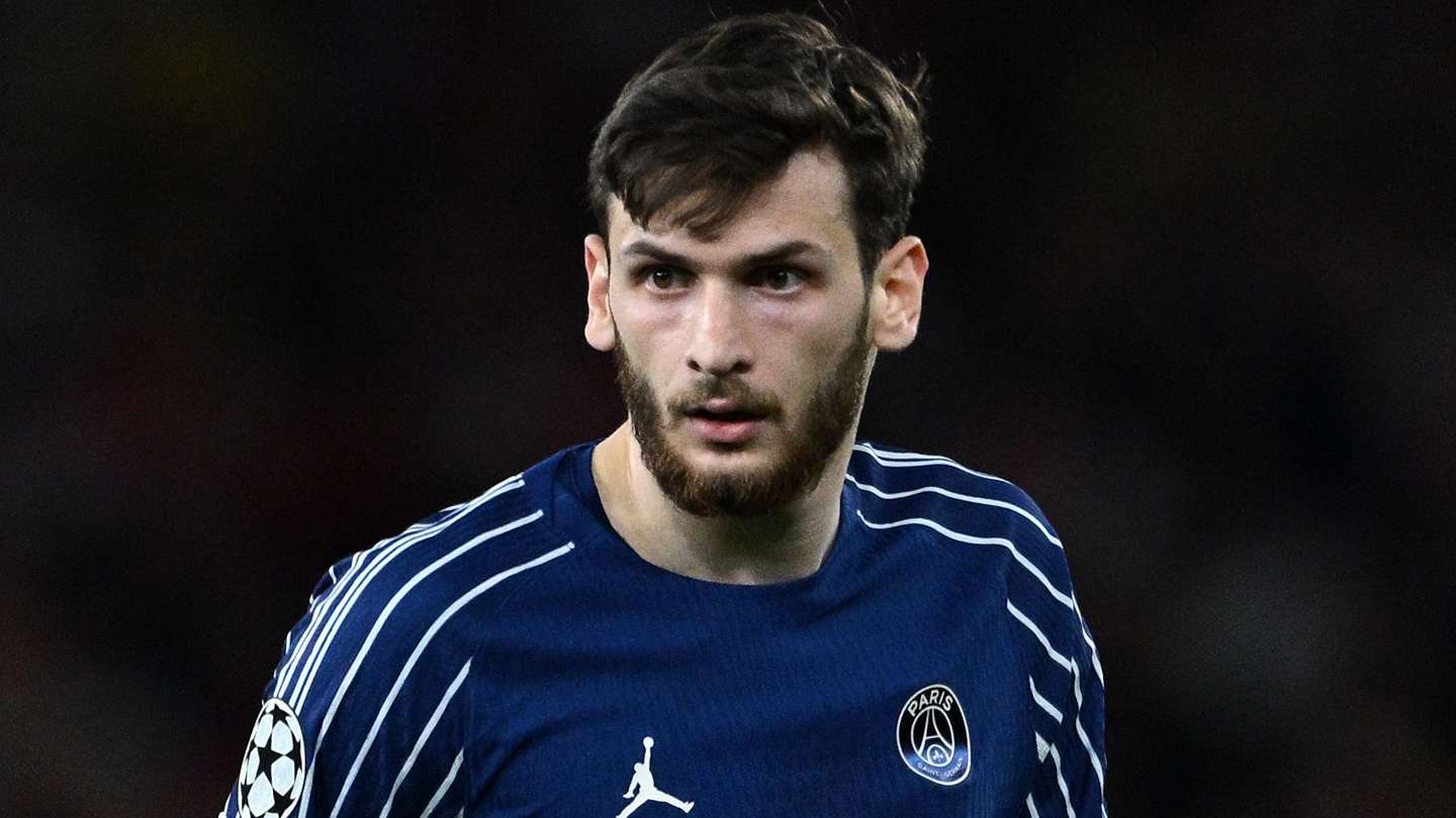 PSG mất trụ cột quan trọng ngay trước chung kết C1 1 Khvicha Kvaratskhelia doubles up! PSG star pulls off unique one-season feat  as ex-club Napoli wrap up Serie A title after his own Ligue 1 triumph |  Goal.com