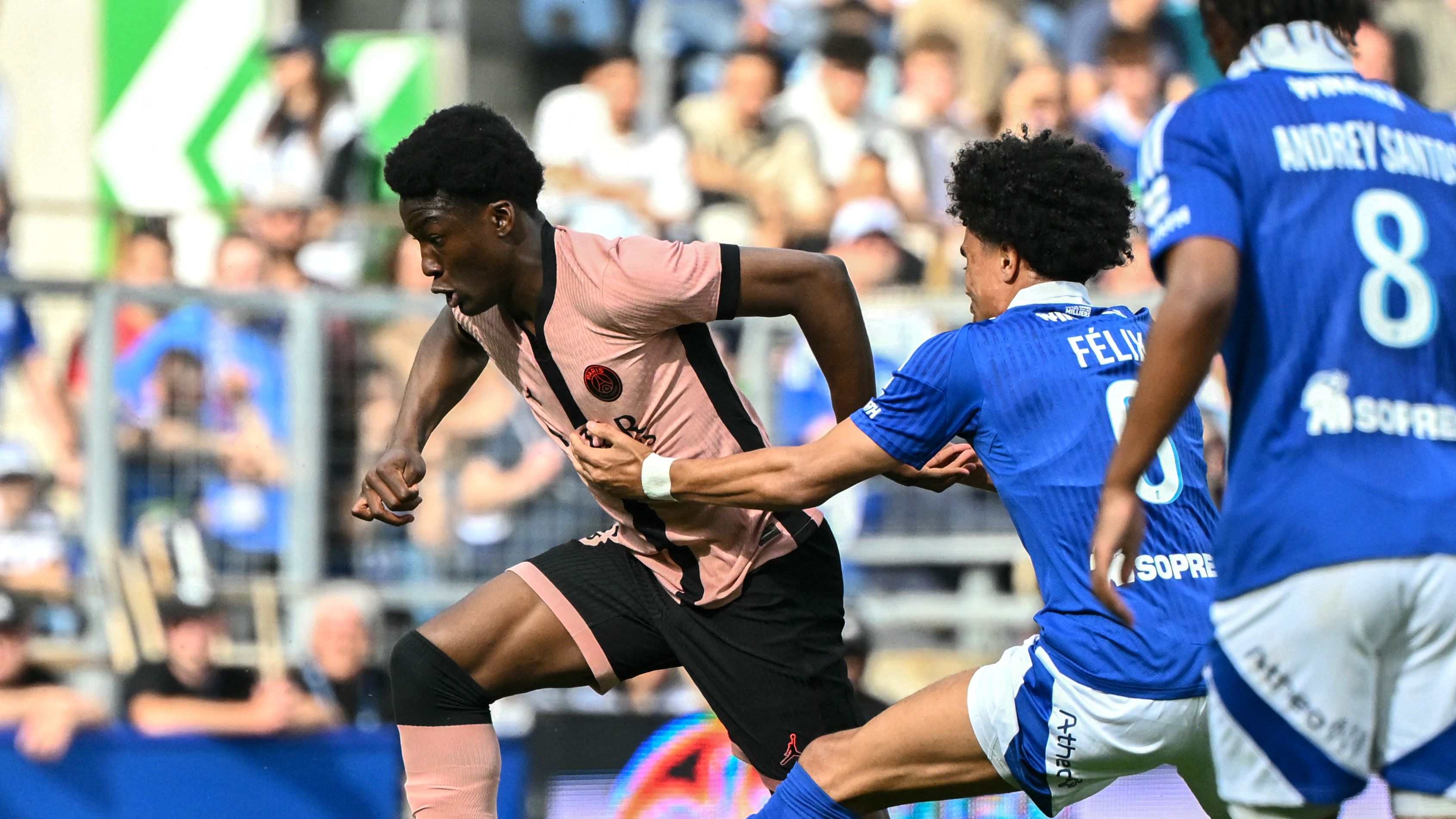 FBL-FRA-LIGUE1-STRASBOURG-PSG