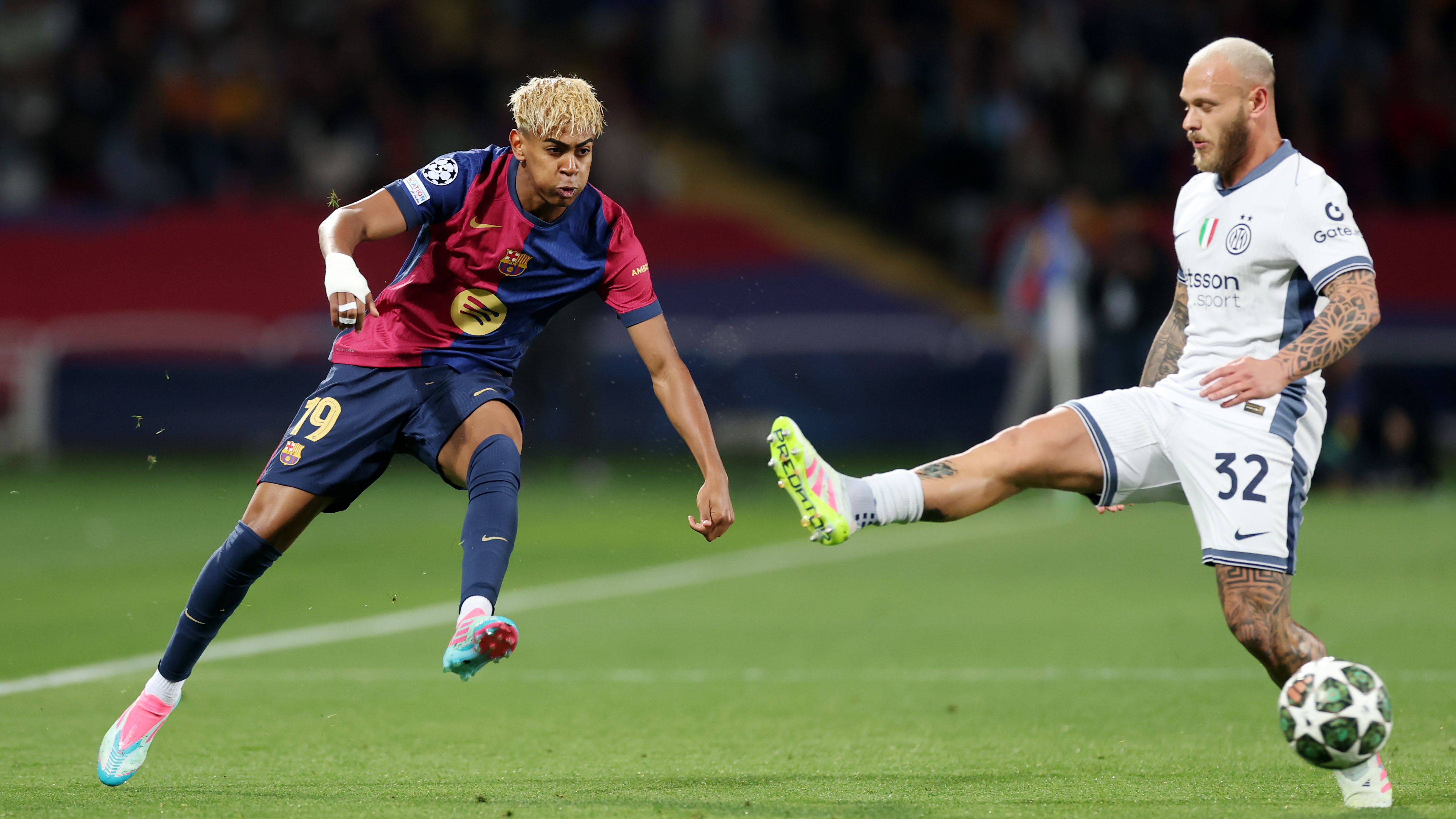 FC Barcelona v FC Internazionale Milano - UEFA Champions League 2024/25 Semi Final First Leg