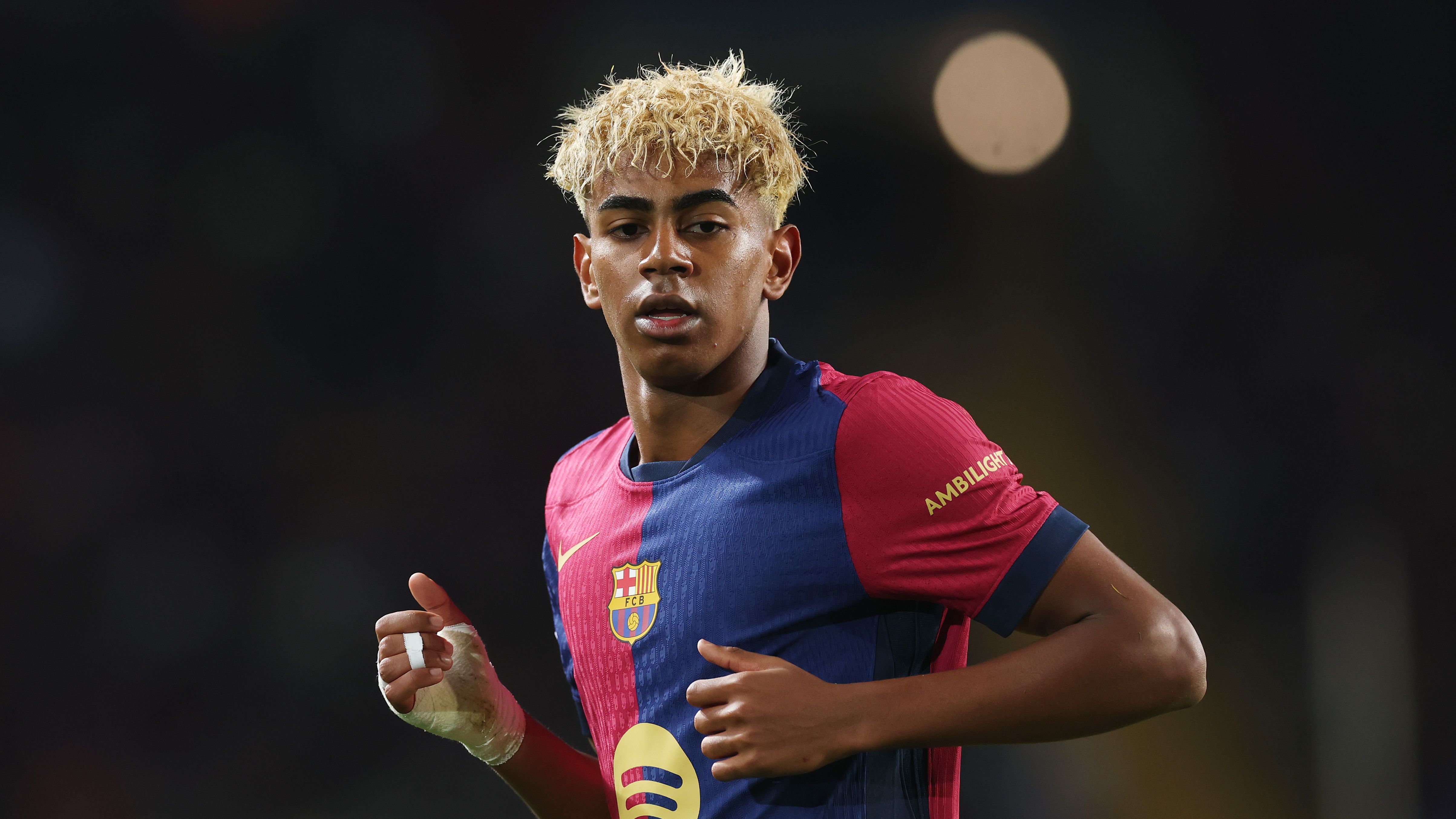 FC Barcelona v FC Internazionale Milano - UEFA Champions League 2024/25 Semi Final First Leg