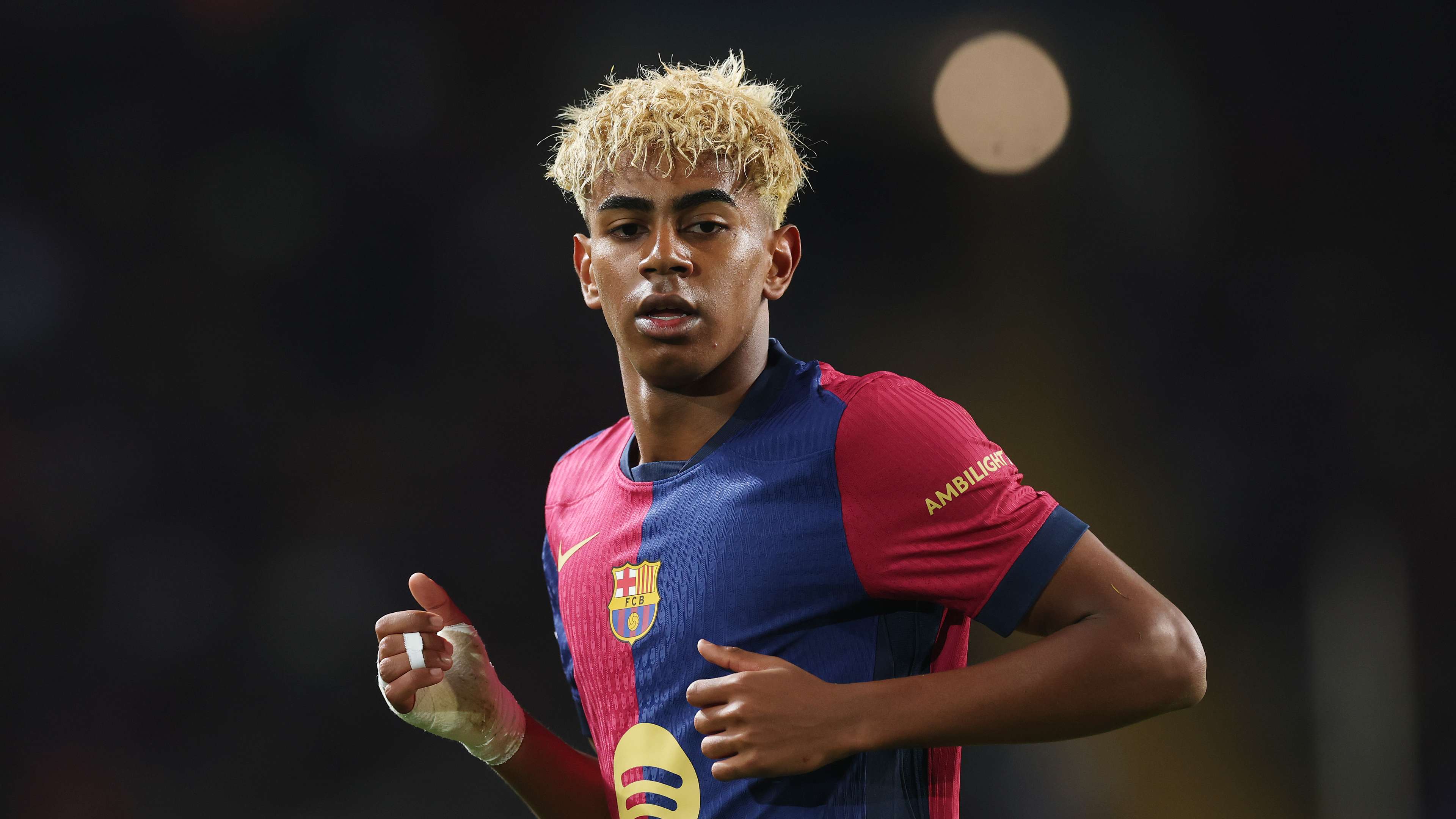 FC Barcelona v FC Internazionale Milano - UEFA Champions League 2024/25 Semi Final First Leg