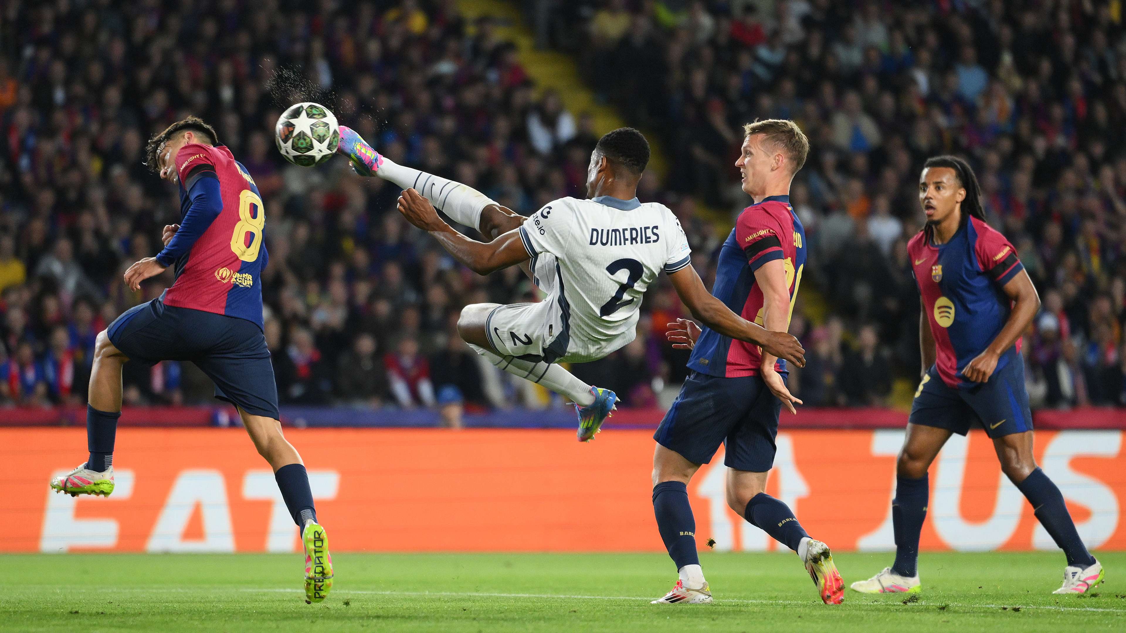 FC Barcelona v FC Internazionale Milano - UEFA Champions League 2024/25 Semi Final First Leg