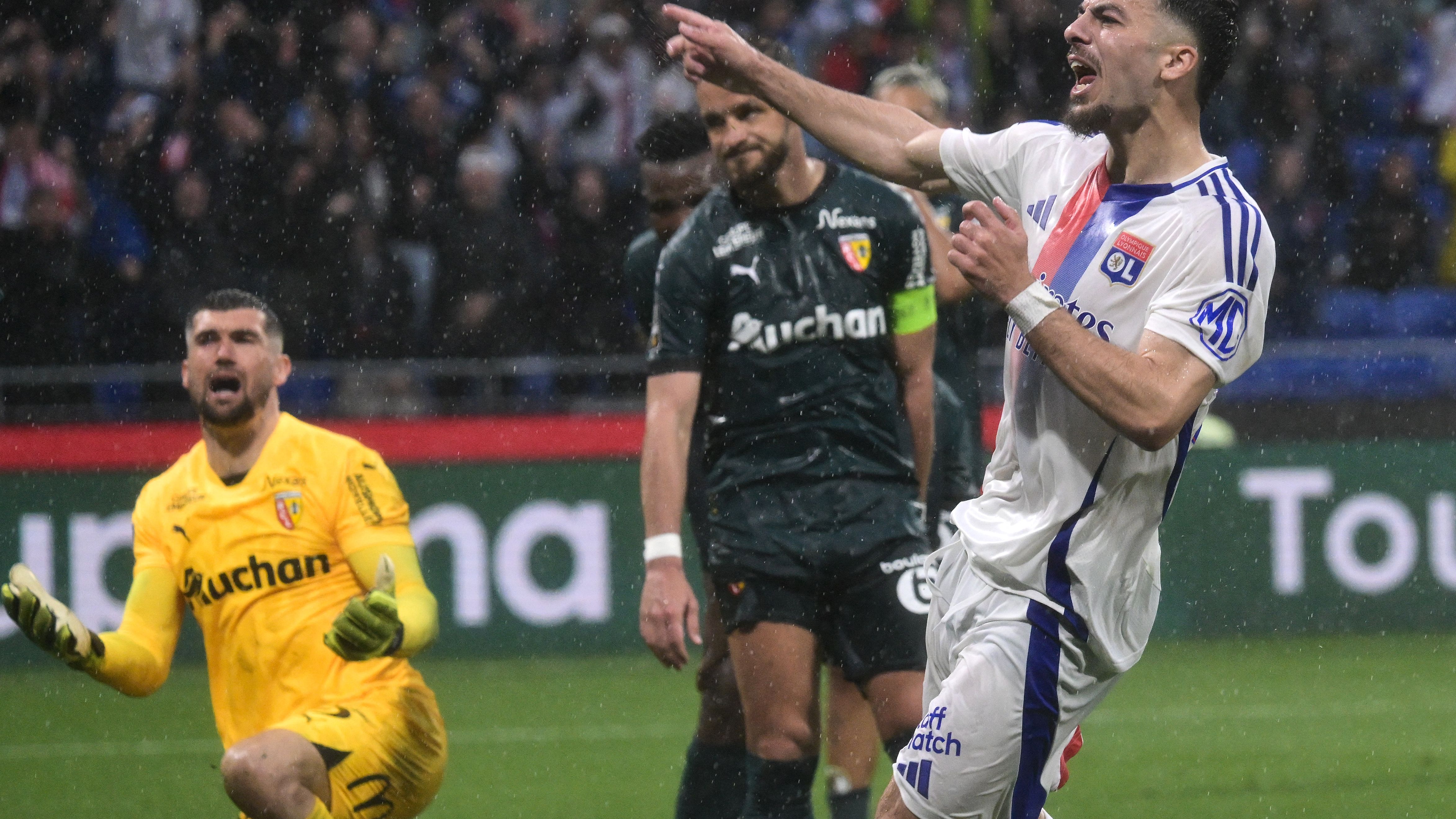 FBL-FRA-LIGUE1-LYON-LENS