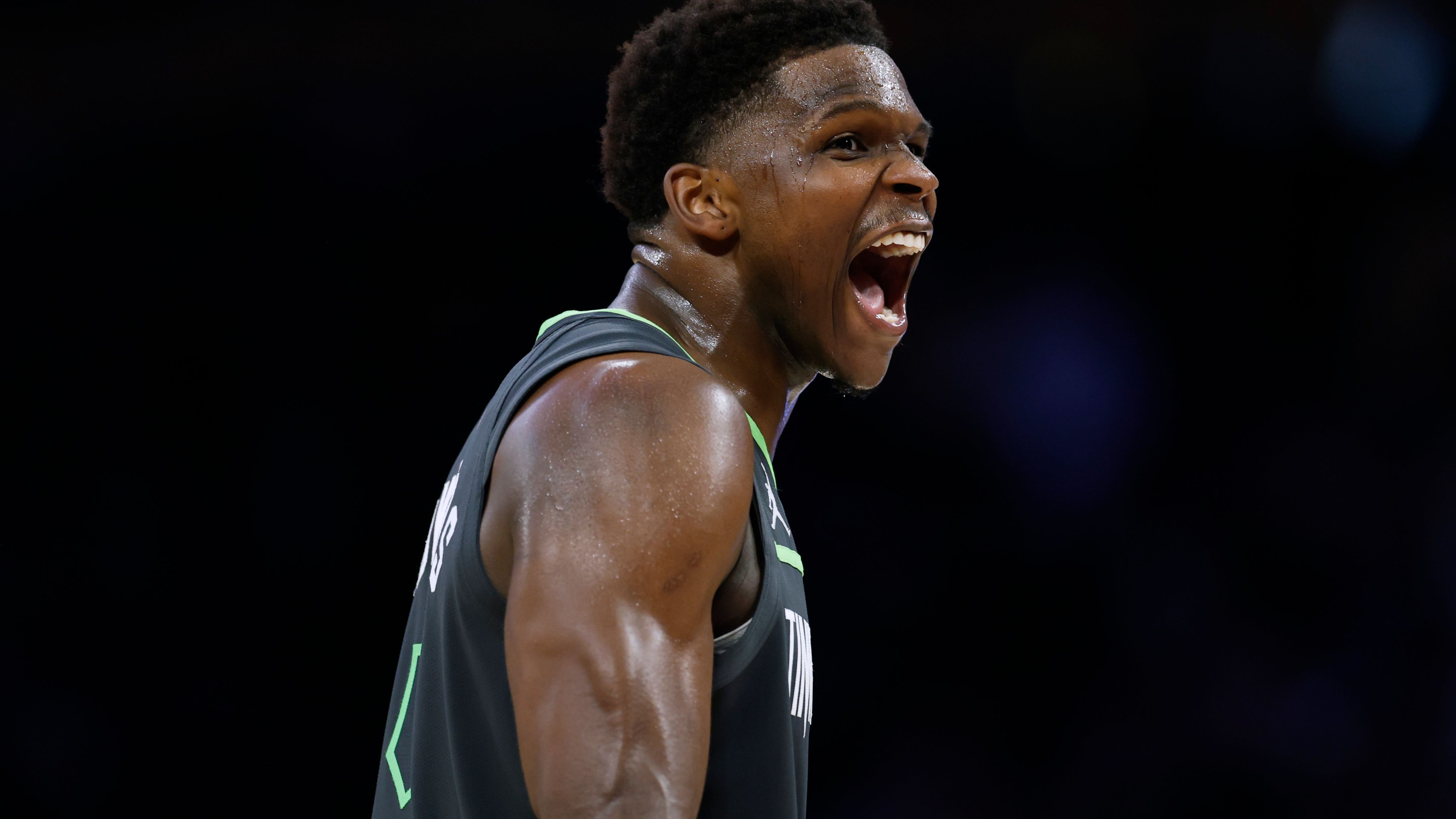 Minnesota Timberwolves v Los Angeles Lakers - Game Five