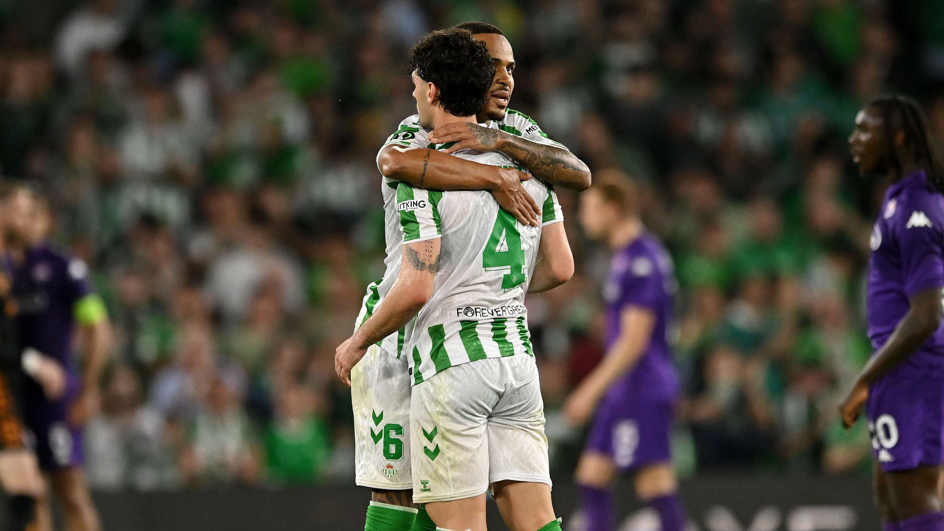 Real Betis Balompie v ACF Fiorentina - UEFA Conference League 2024/25 Semi Final First Leg