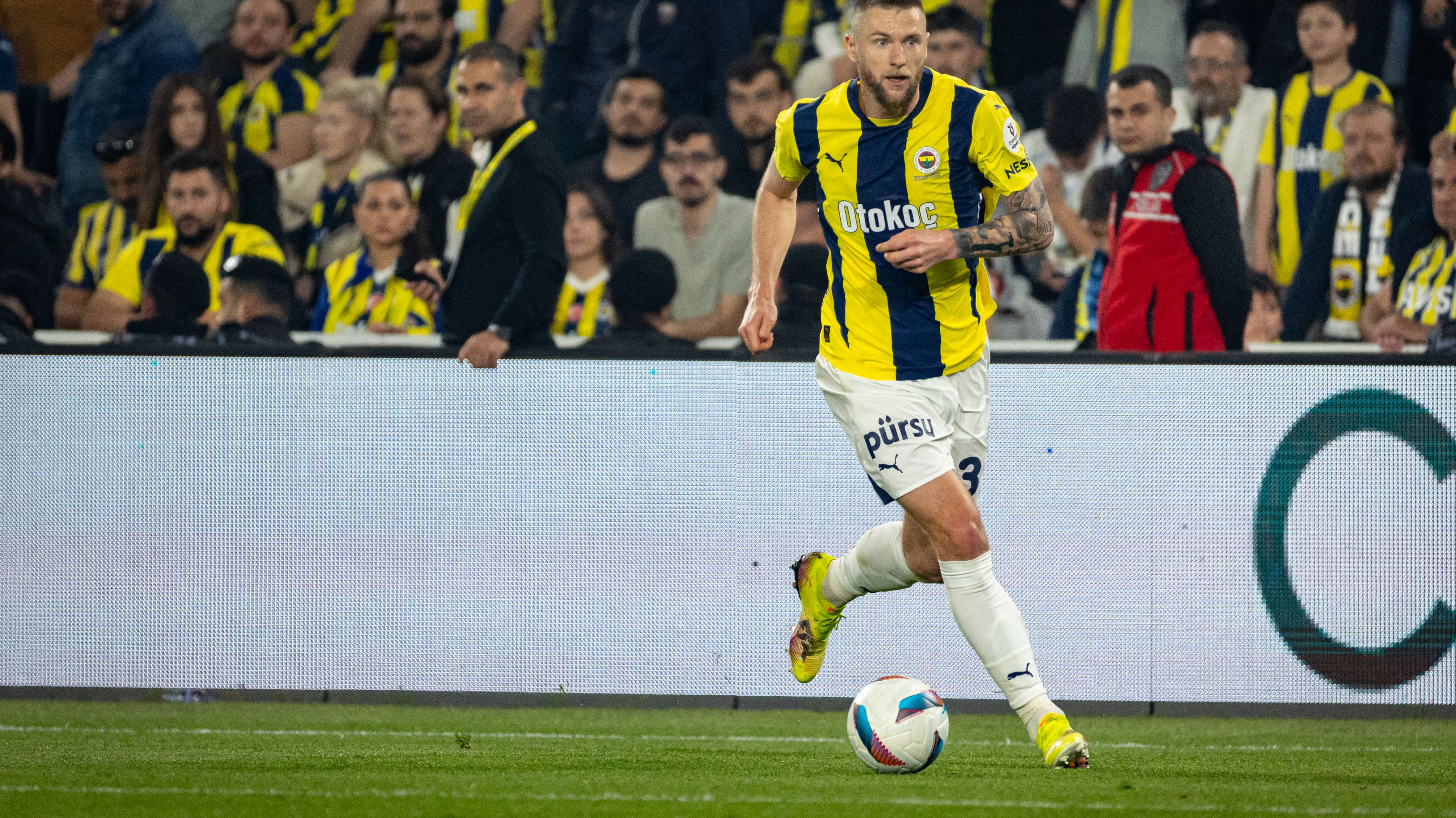 Fenerbahce-vs-Besiktas-Trendyol-Super-League