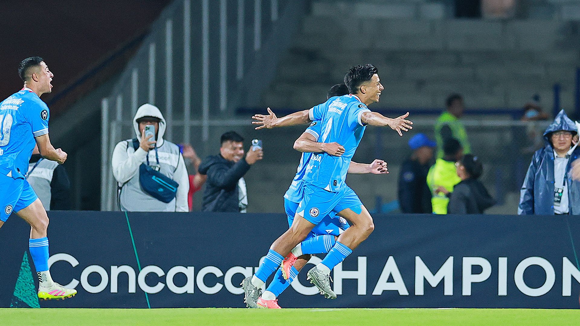 Cruz Azul v Tigres UANL - CONCACAF Champions Cup