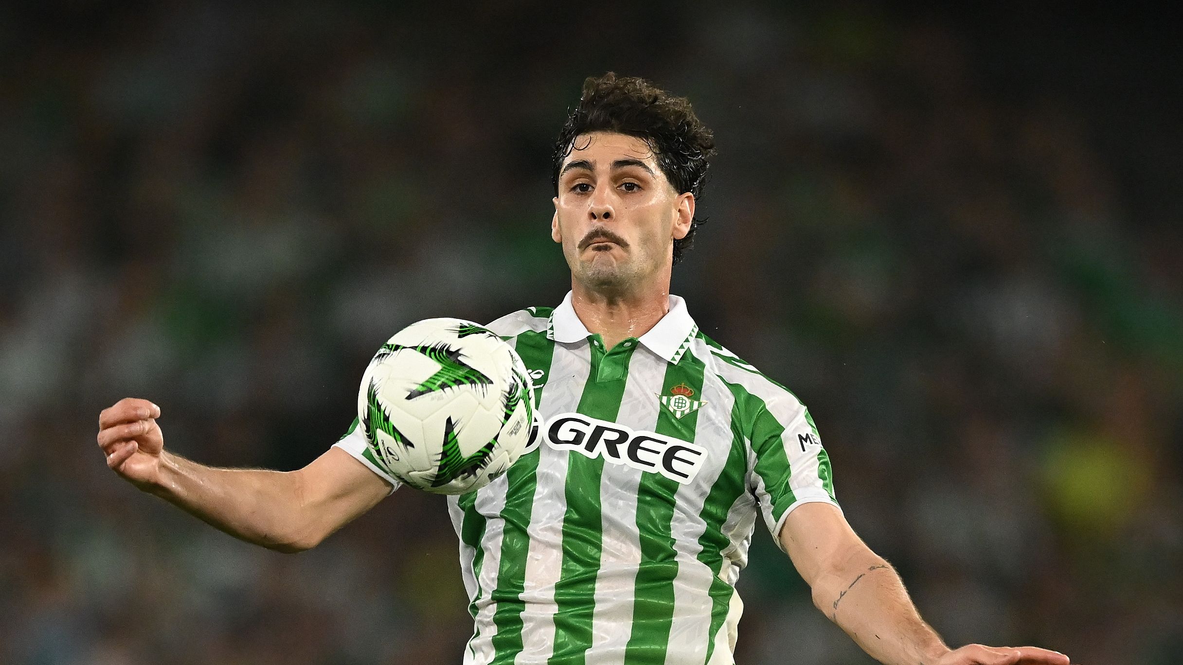 Real Betis Balompie v ACF Fiorentina - UEFA Conference League 2024/25 Semi Final First Leg