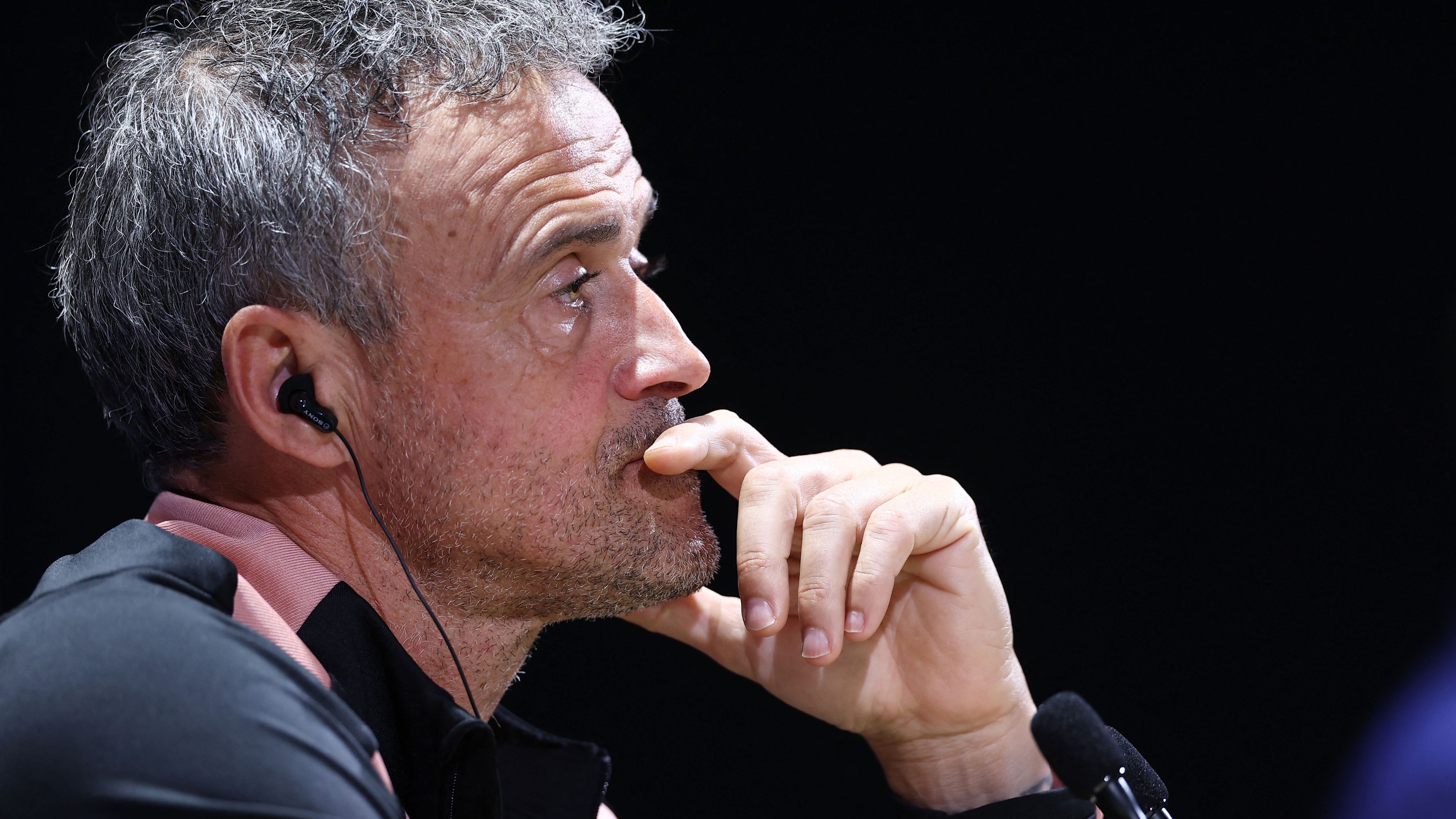 FBL-EUR-C1-PSG-PRESSER