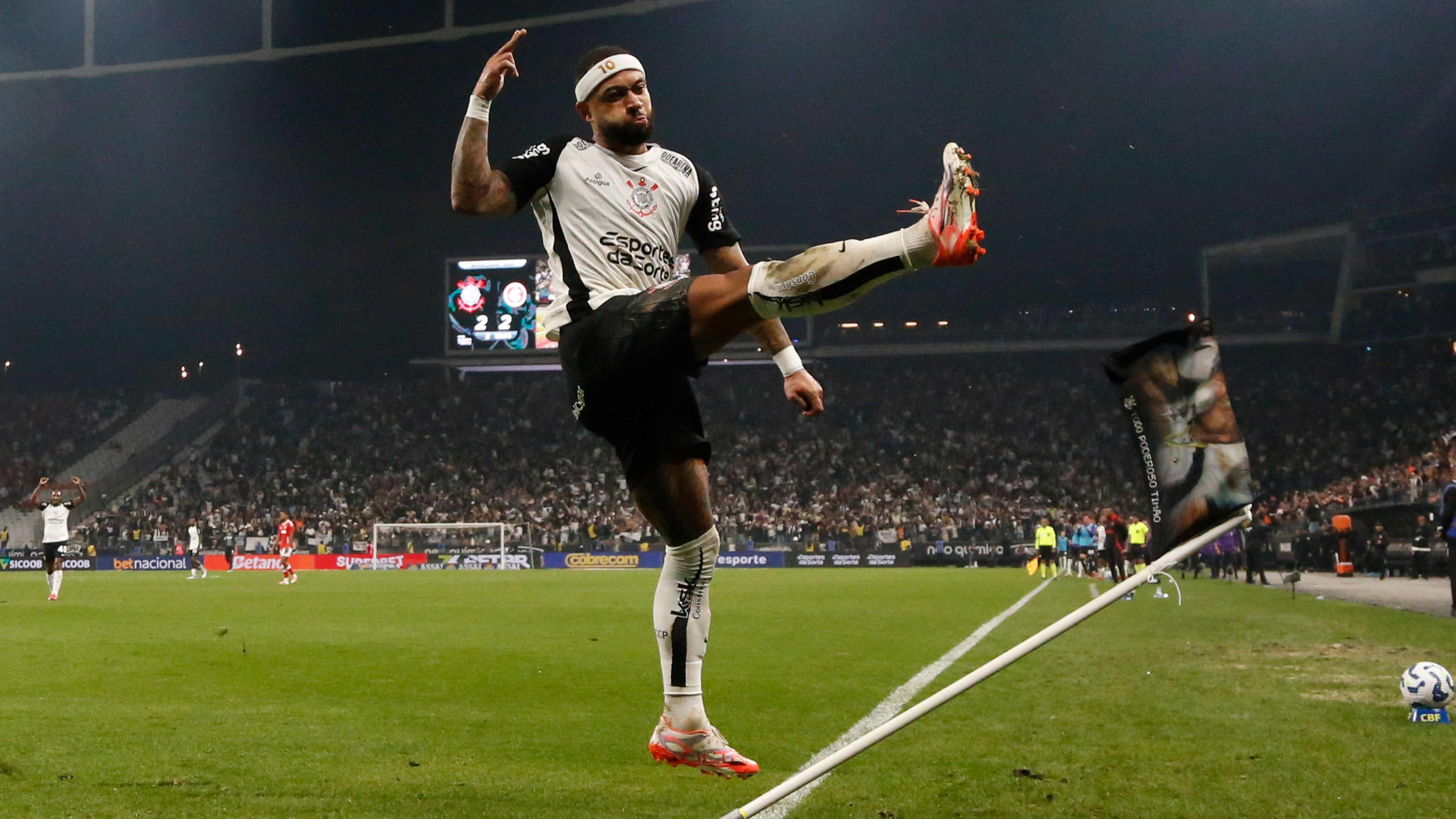 Corinthians v Internacional - Brasileirao 2025