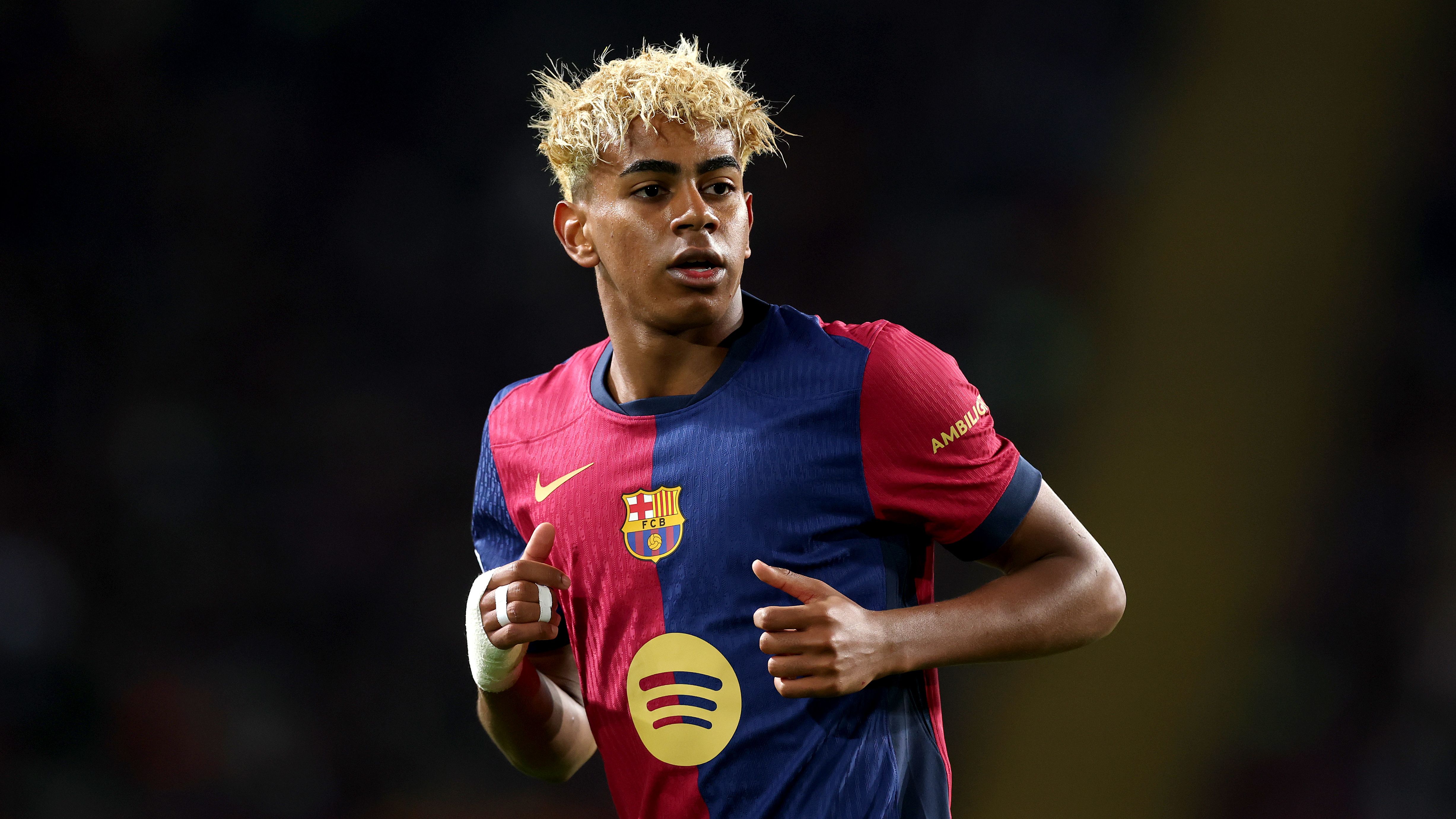 Another Barcelona win over Real Madrid! Lamine Yamal, Raphinha & Robert  Lewandowski all IN as just six Los Blancos stars make La Liga Team of the  Season nominee list | Goal.com