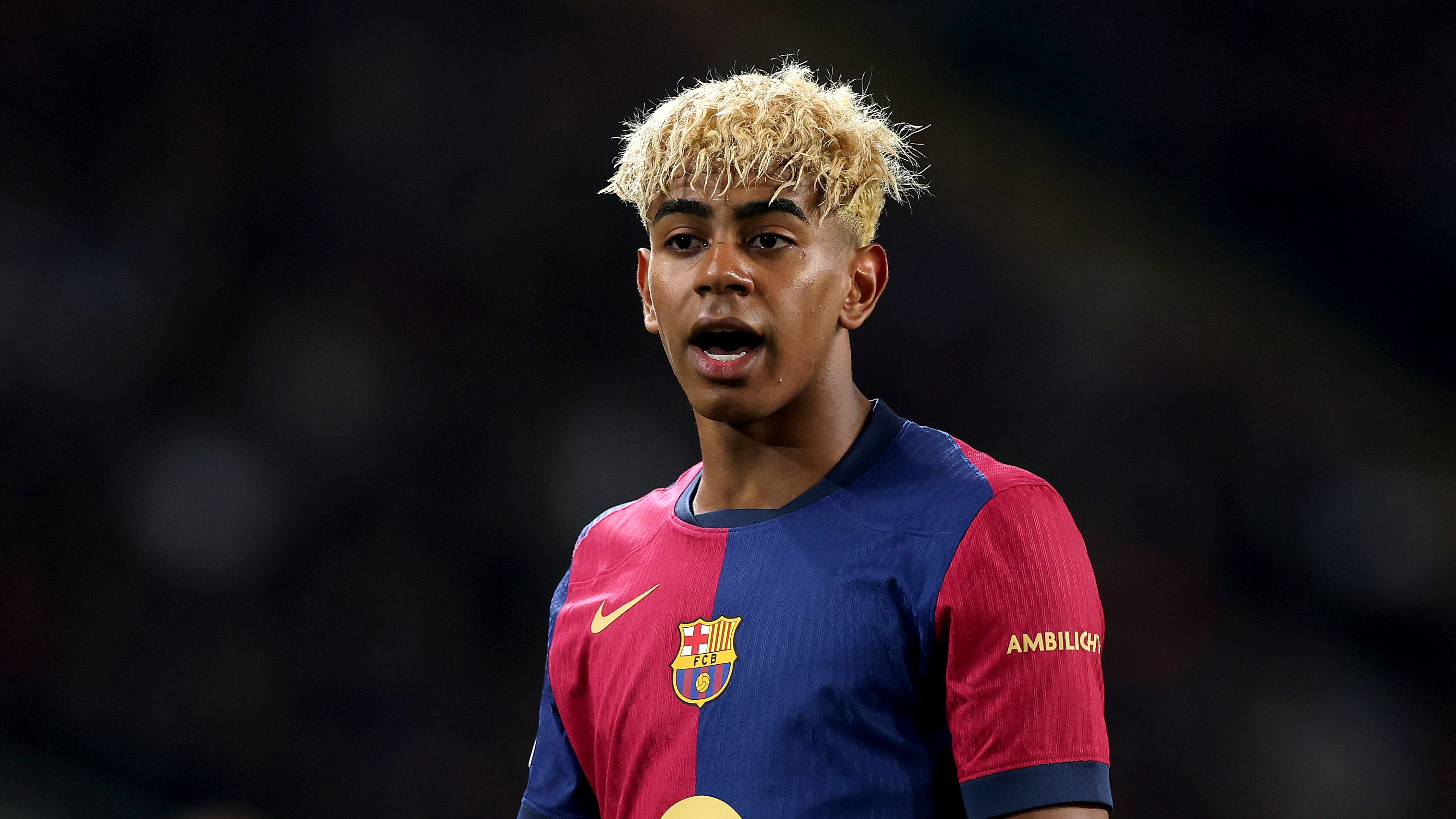 FC Barcelona v FC Internazionale Milano - UEFA Champions League 2024/25 Semi Final First Leg