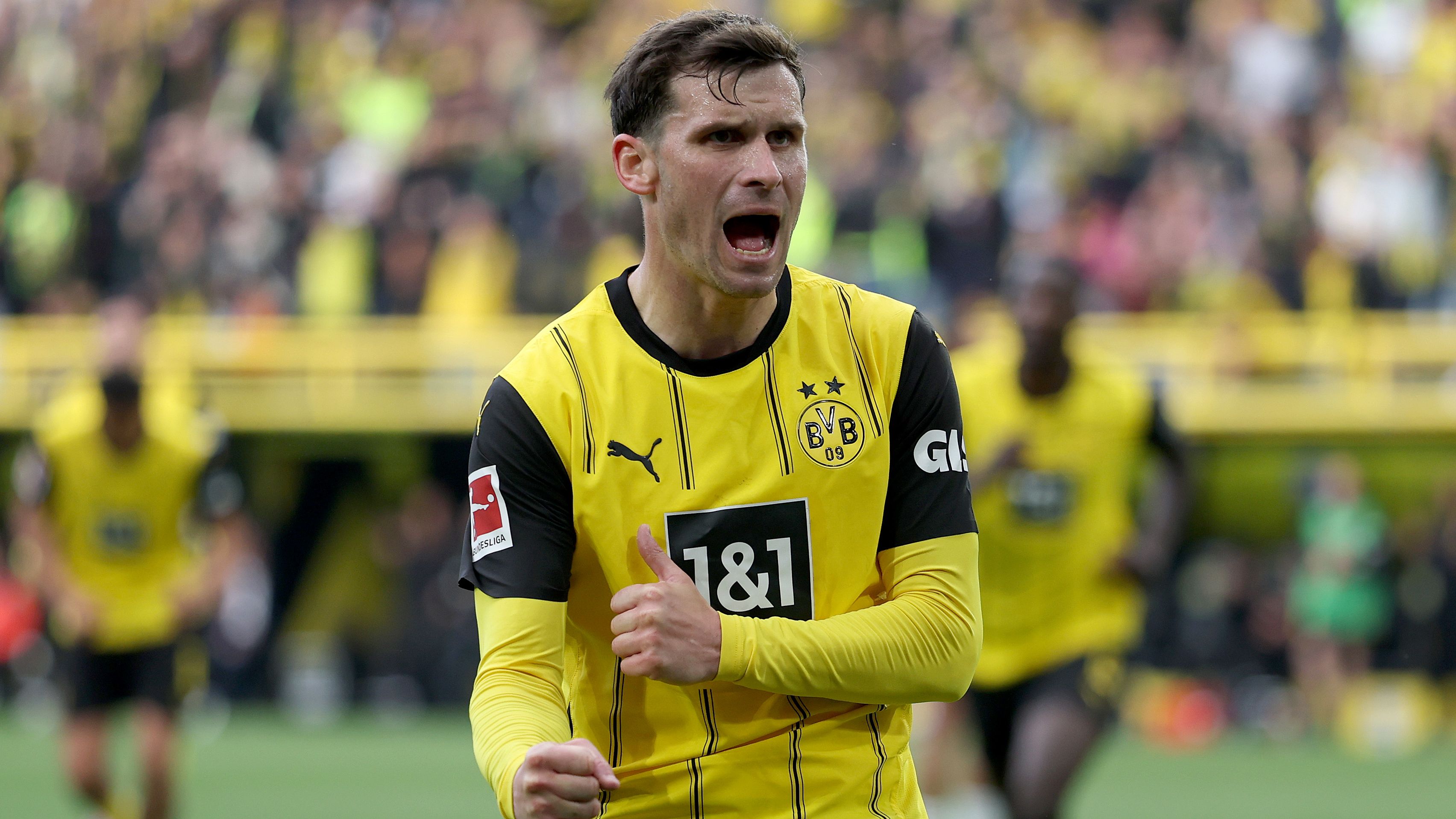 Borussia Dortmund v VfL Wolfsburg - Bundesliga